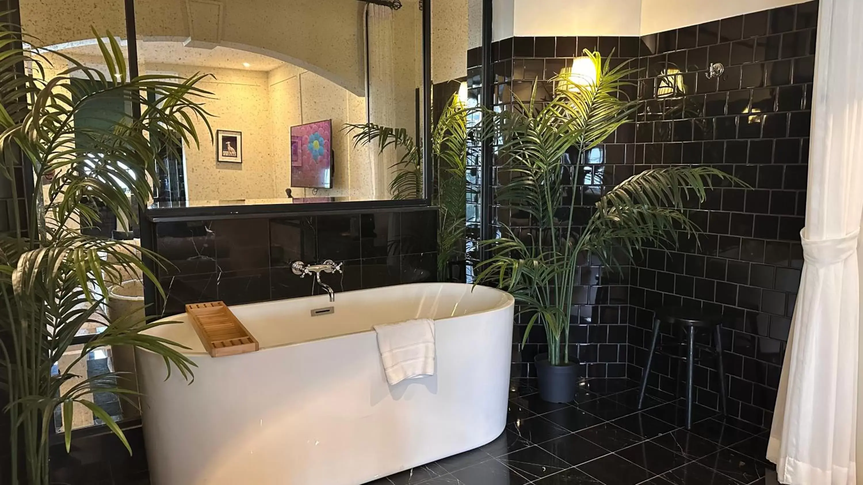 Suite with Terrace in Hotel Thomas Bangkok Suite with Terrace in Hotel Thomas Bangkok