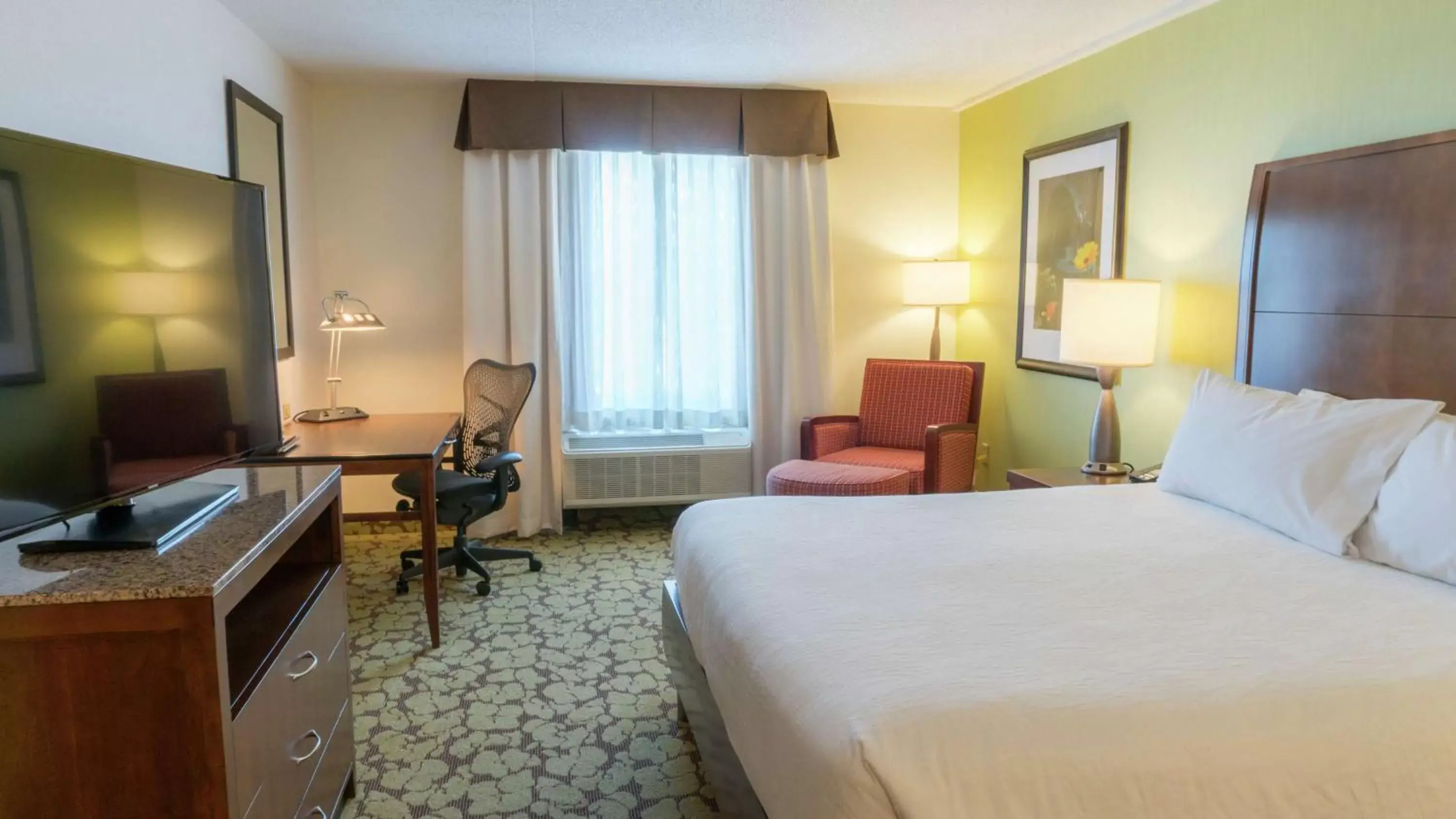 King Room in Hilton Garden Inn Plymouth King Room in Hilton Garden Inn Plymouth