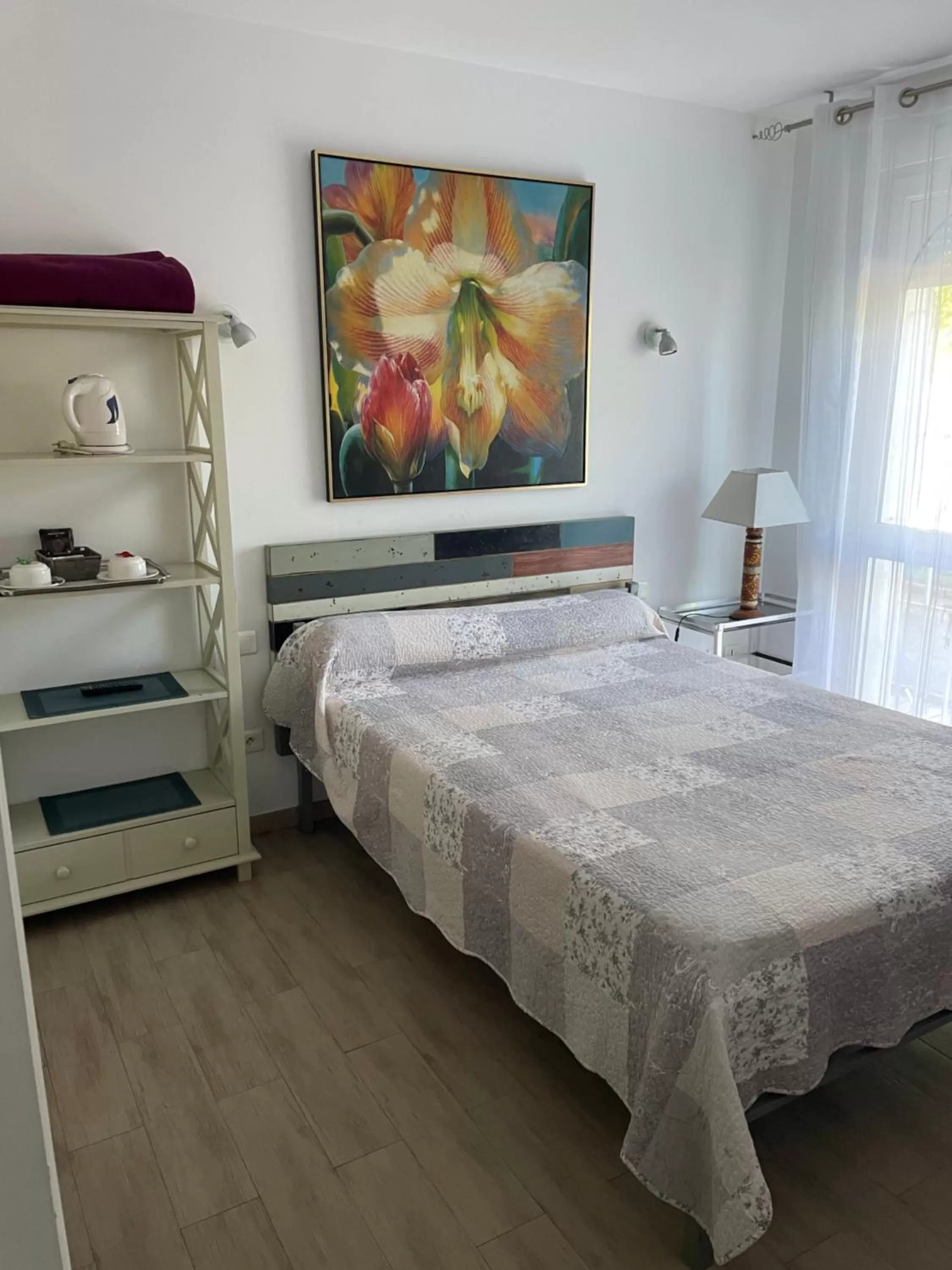 Photo of the whole room, Bed in L'Abribis