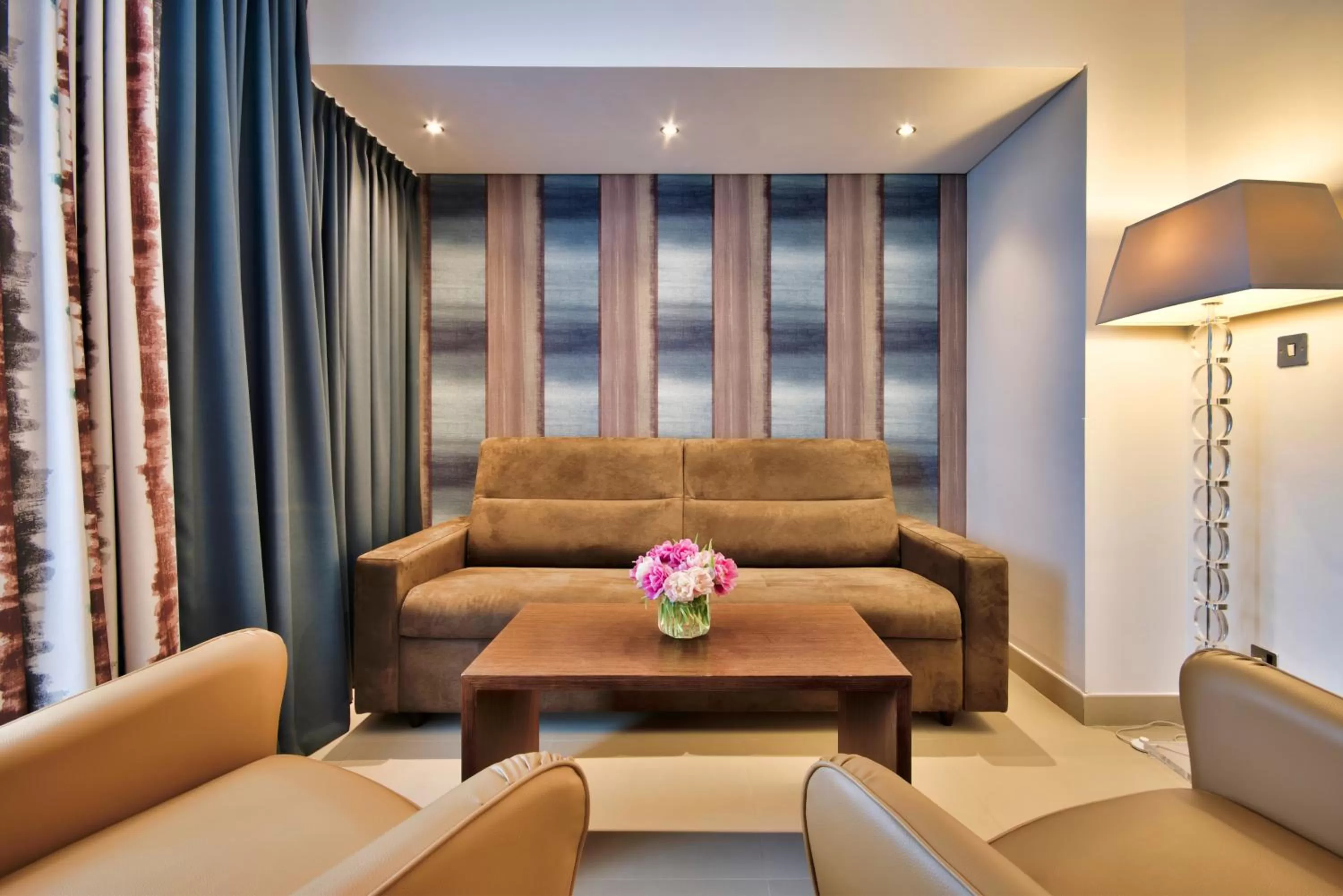 Photo of the whole room in AX The Palace