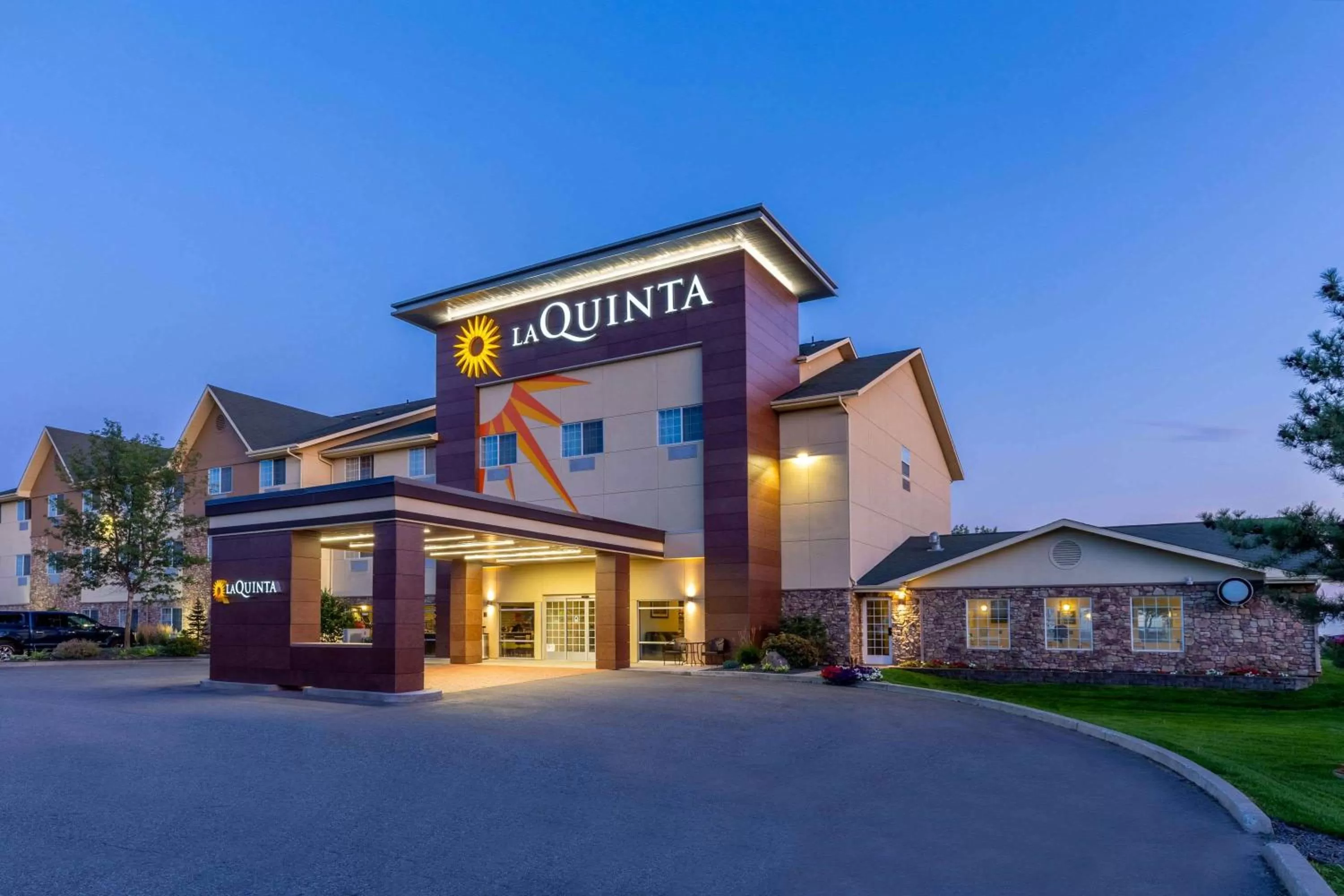 Property building in La Quinta by Wyndham Spokane Valley