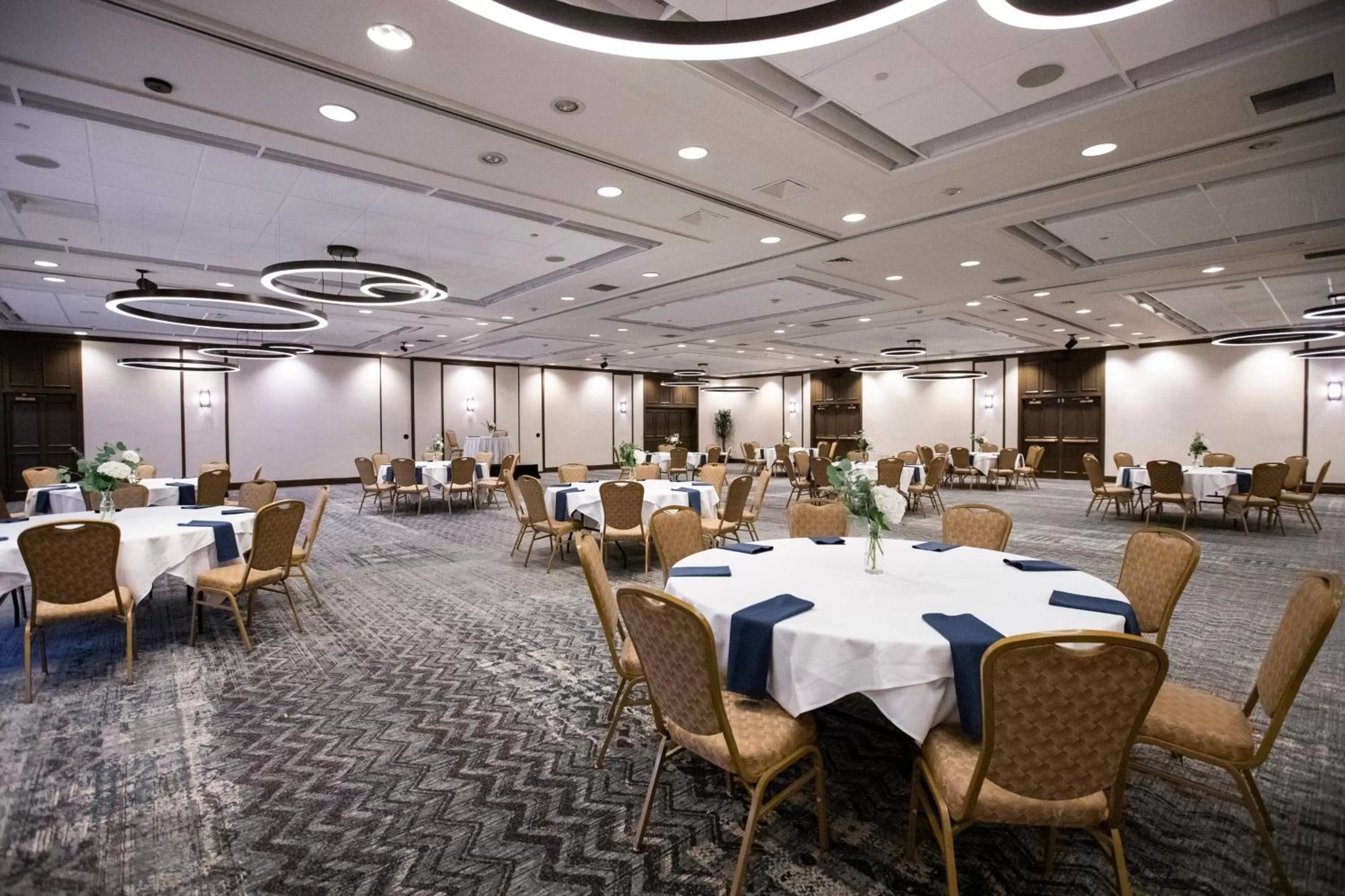 Meeting/conference room in Delta Hotels by Marriott Burlington