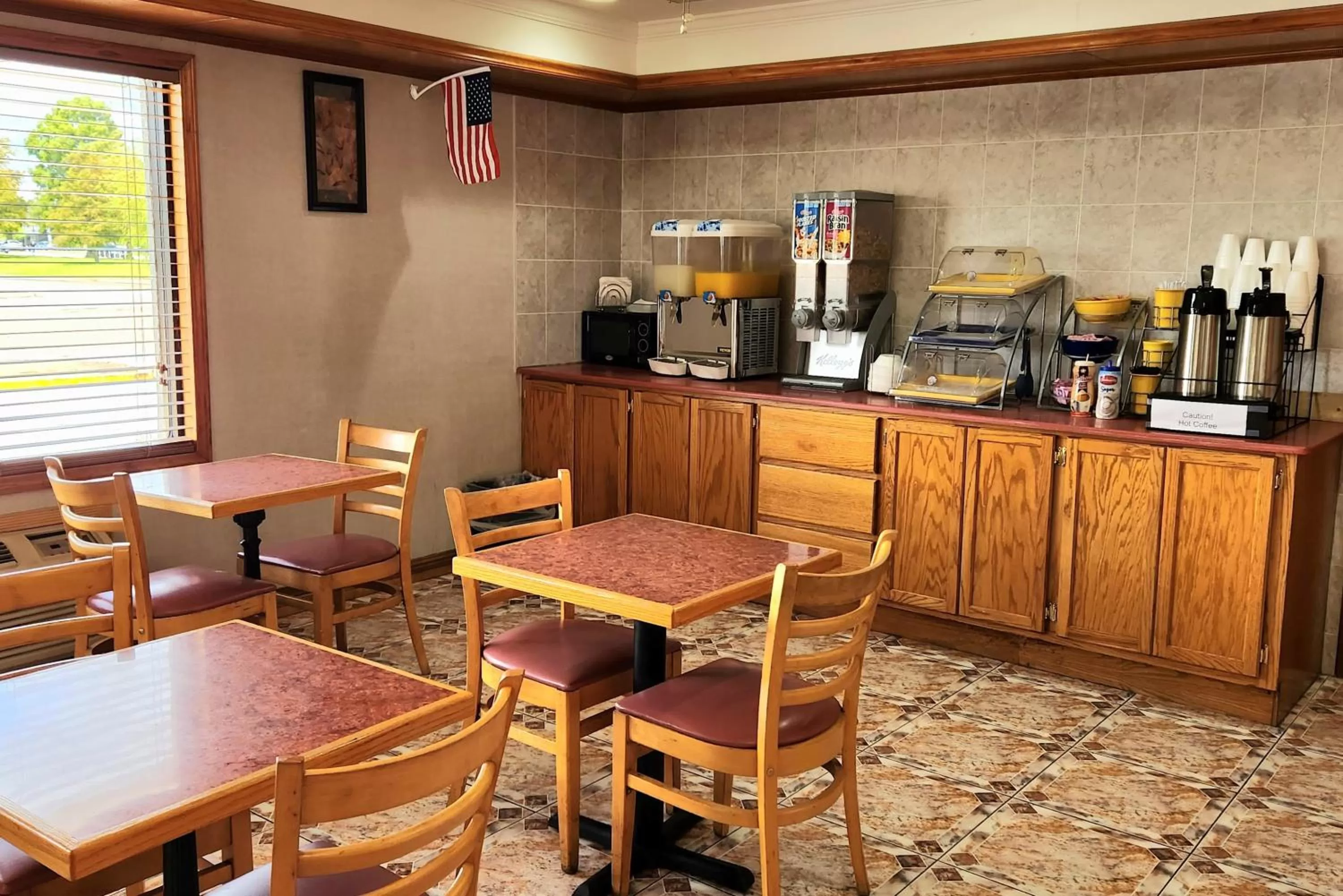 Breakfast in Days Inn by Wyndham Slidell