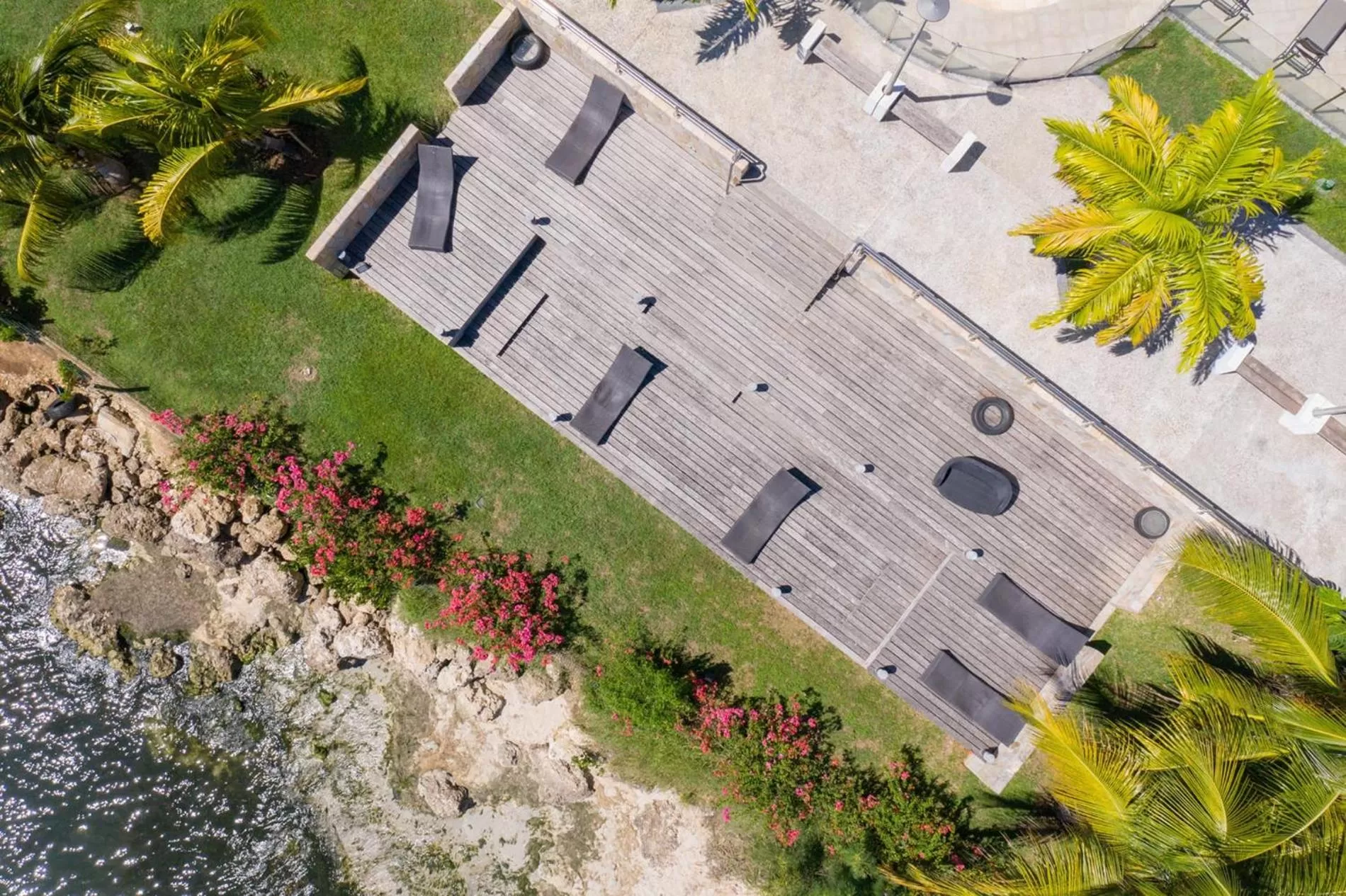 Patio in Zenitude Hôtel Résidences Le Salako