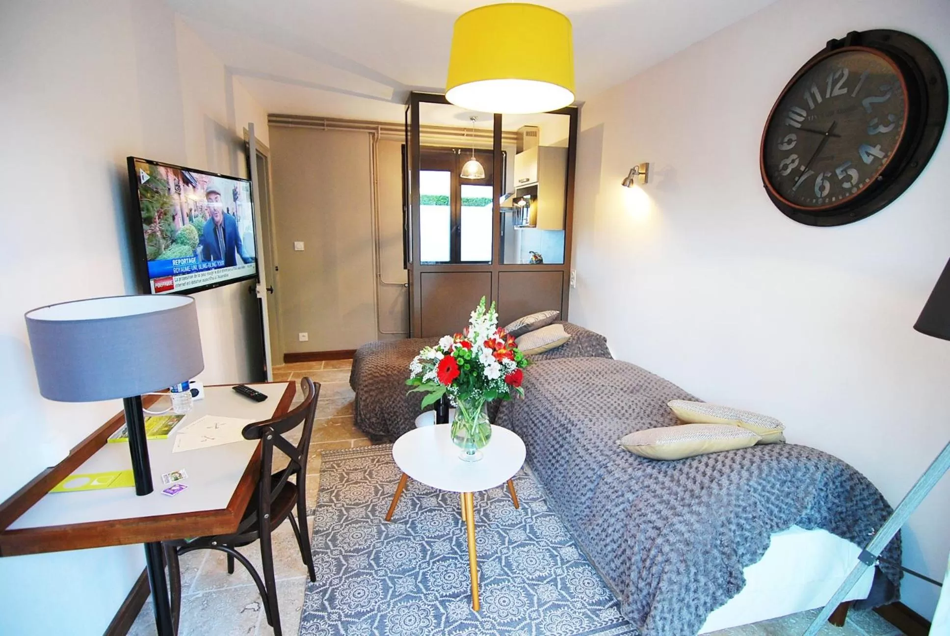 Living room, Seating Area in Pied à Terre Autun