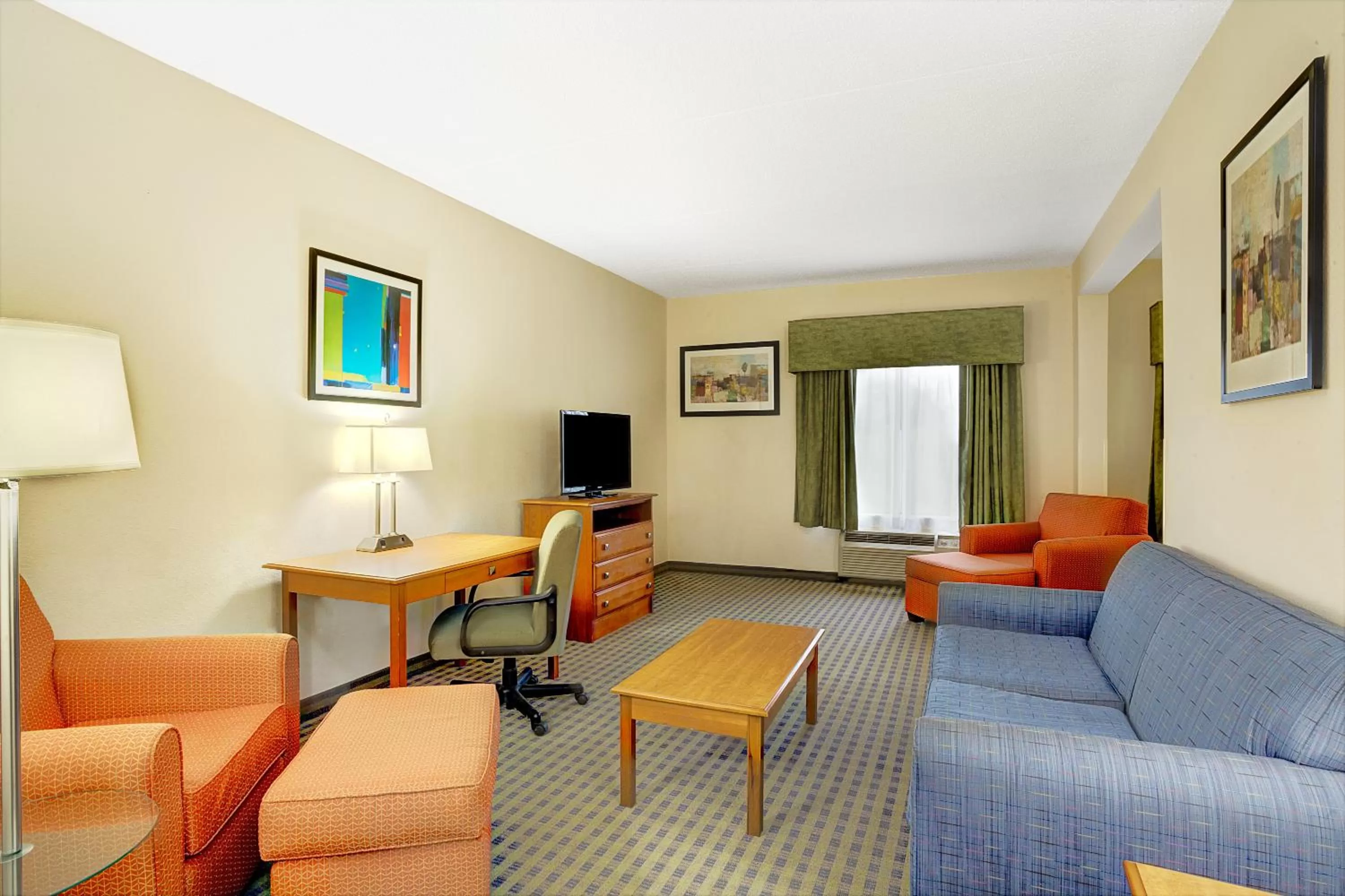 Photo of the whole room in Wingate by Wyndham Atlanta Fairburn