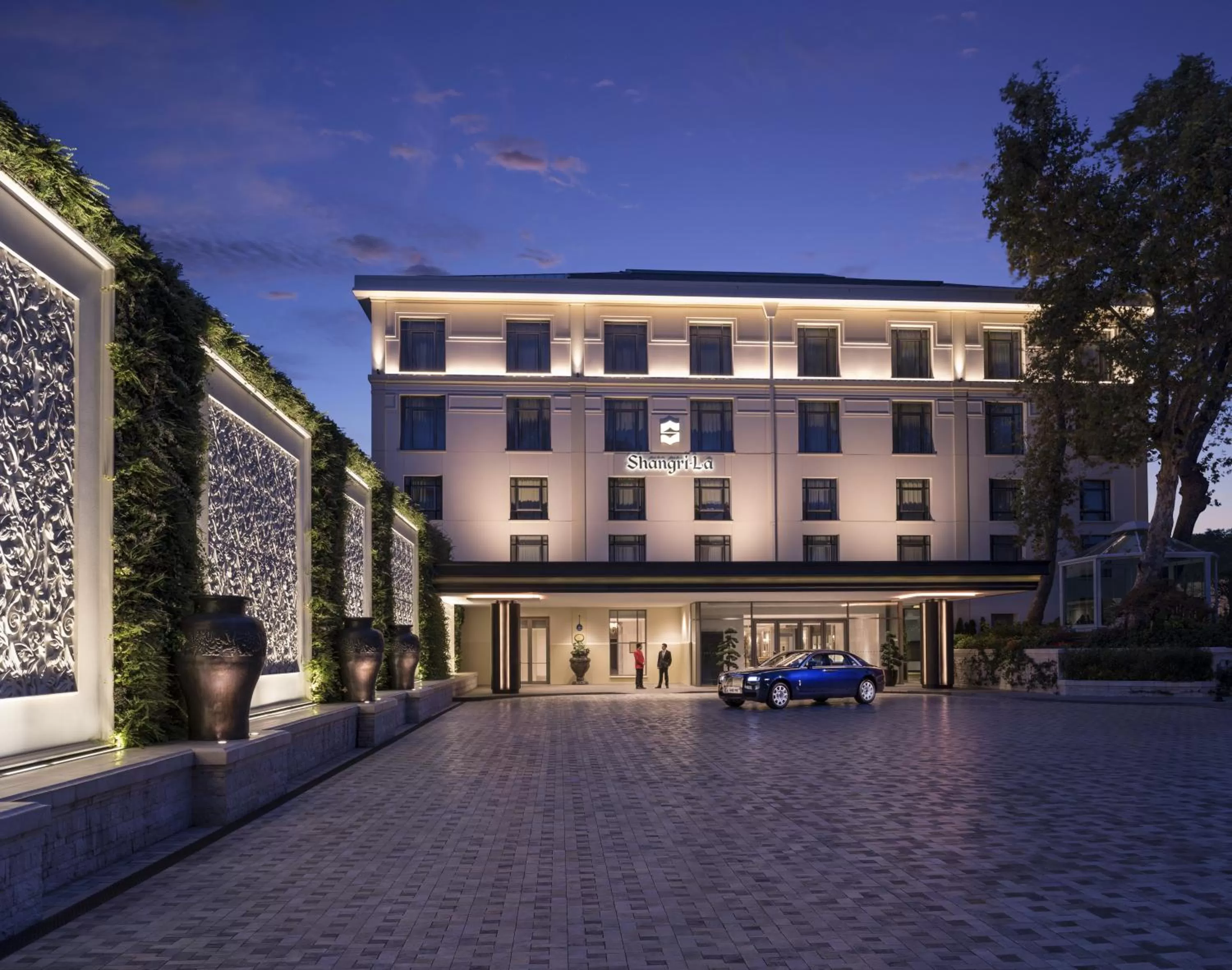 Facade/entrance in Shangri-La Bosphorus, Istanbul