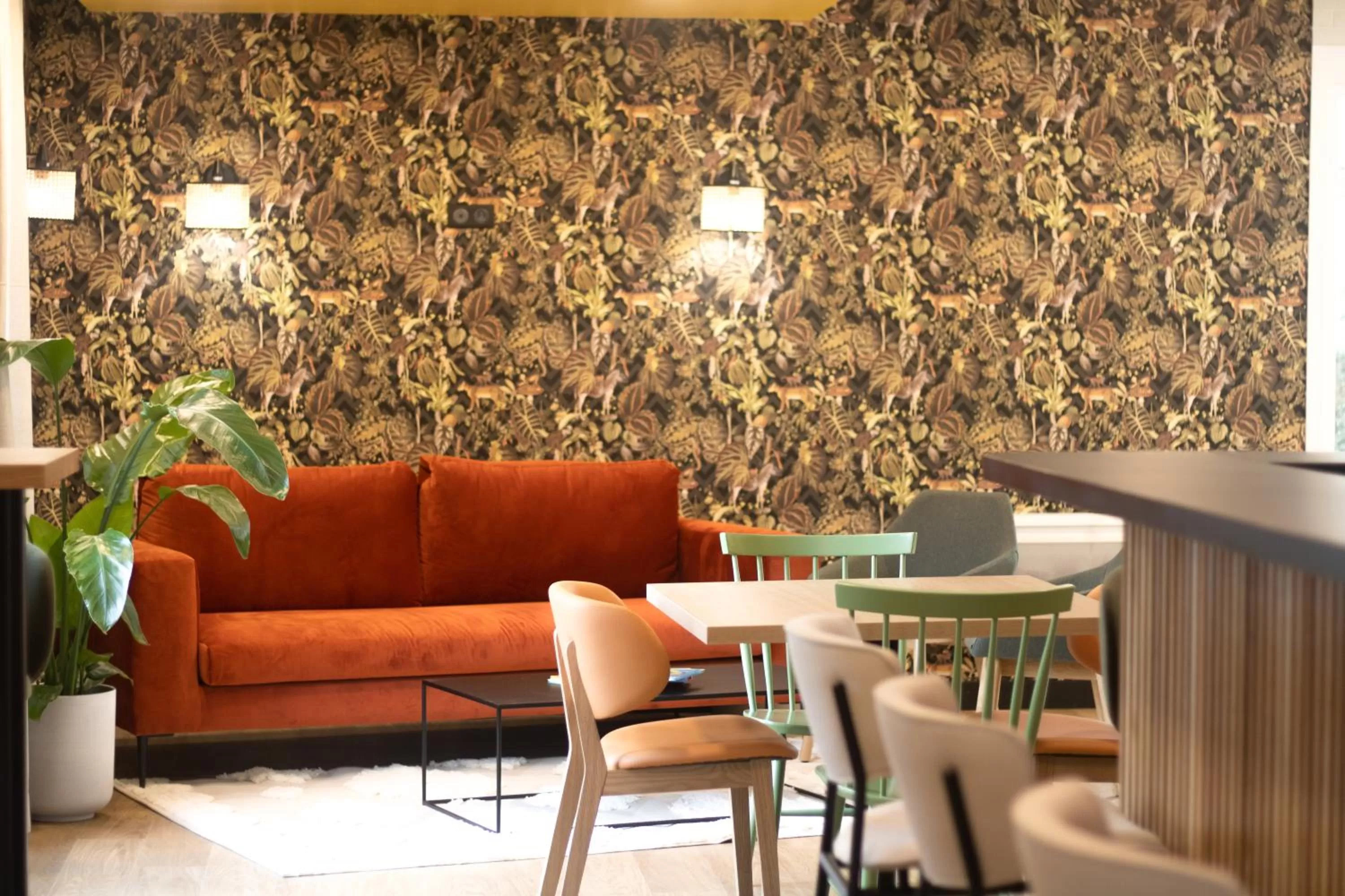 Seating area in Première Classe Melun Senart