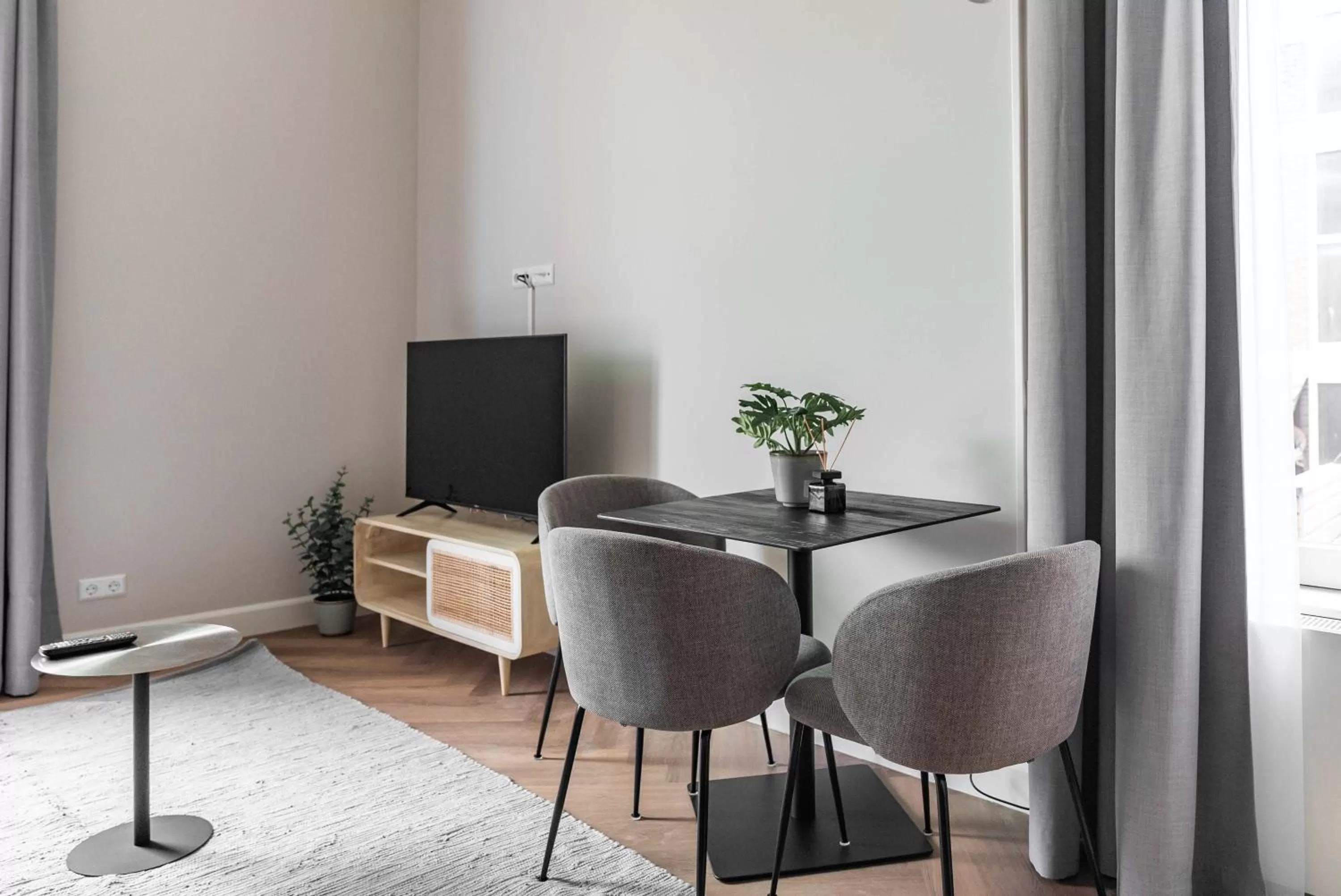 TV and multimedia in Limehome The Hague Keizerstraat