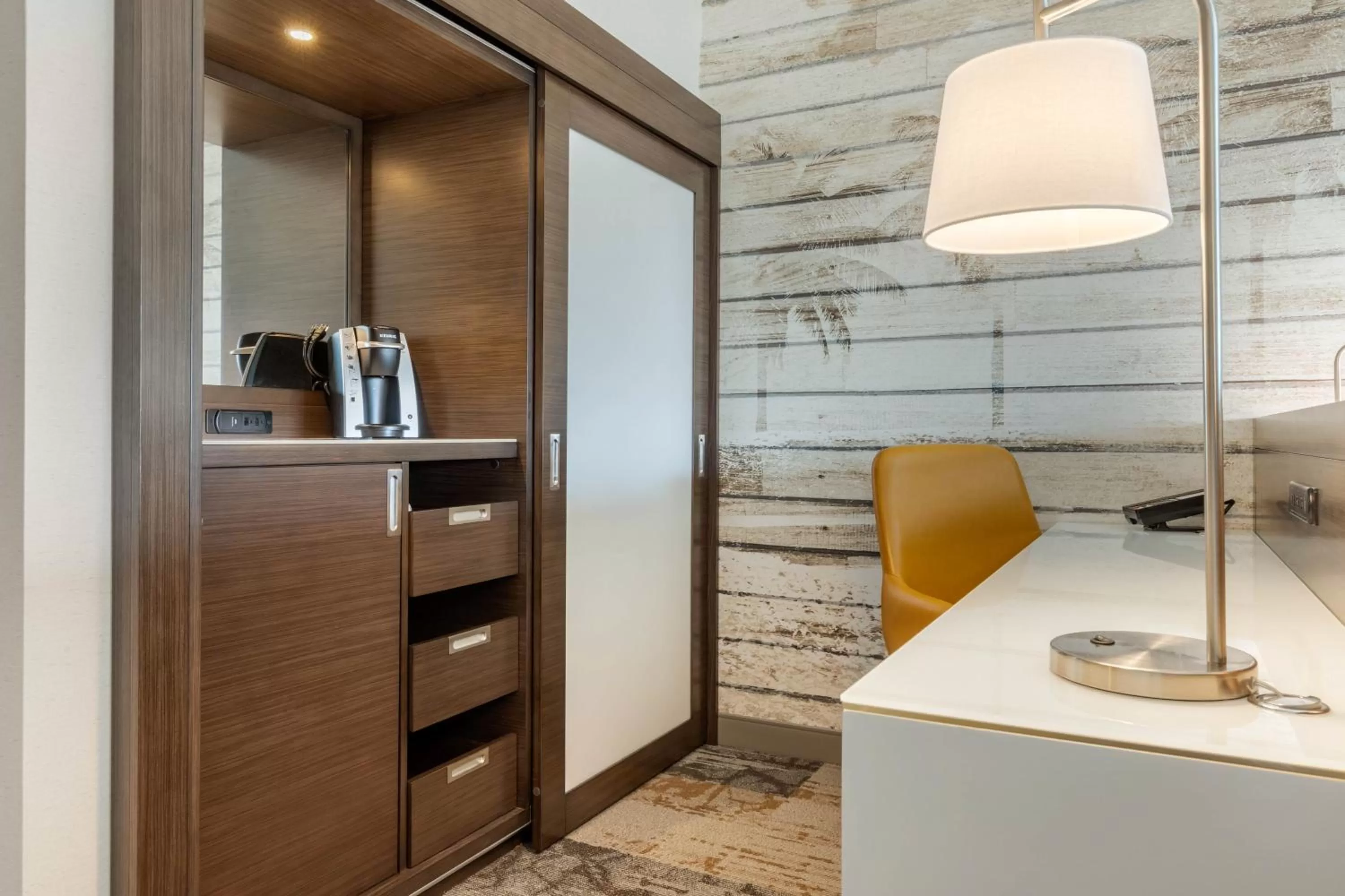 Area and facilities in DoubleTree by Hilton Charleston Riverview