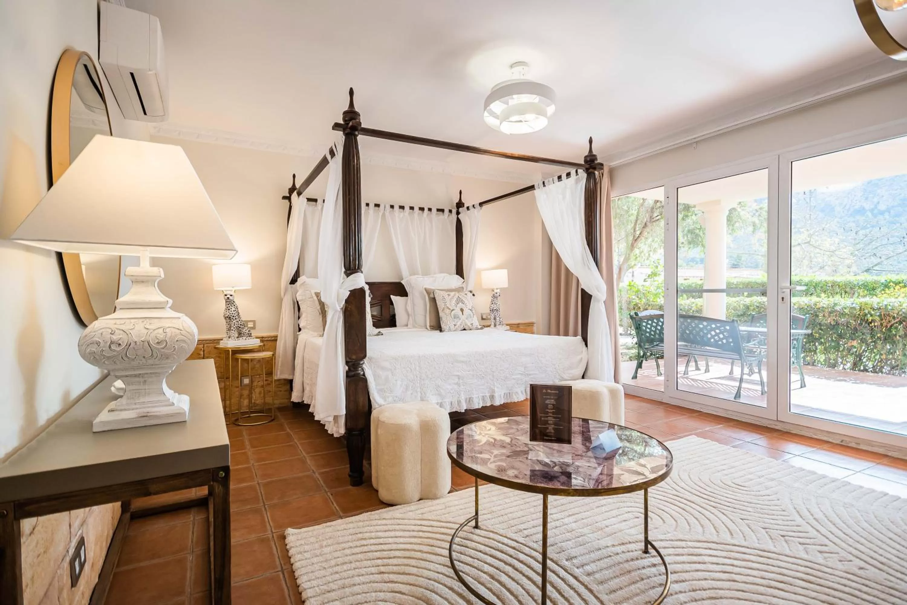 Bed in Events Hotel La Plantación