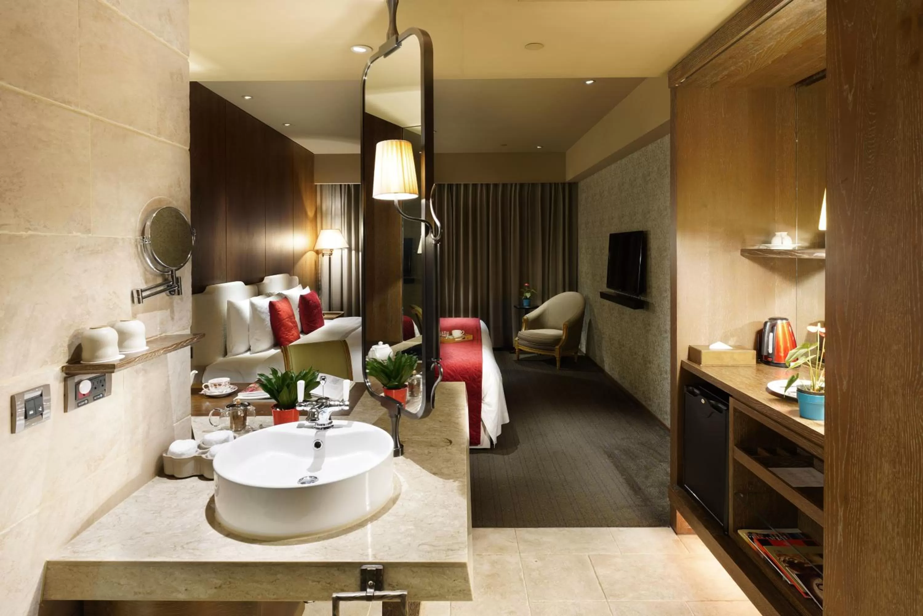 Photo of the whole room in Palais de Chine Hotel