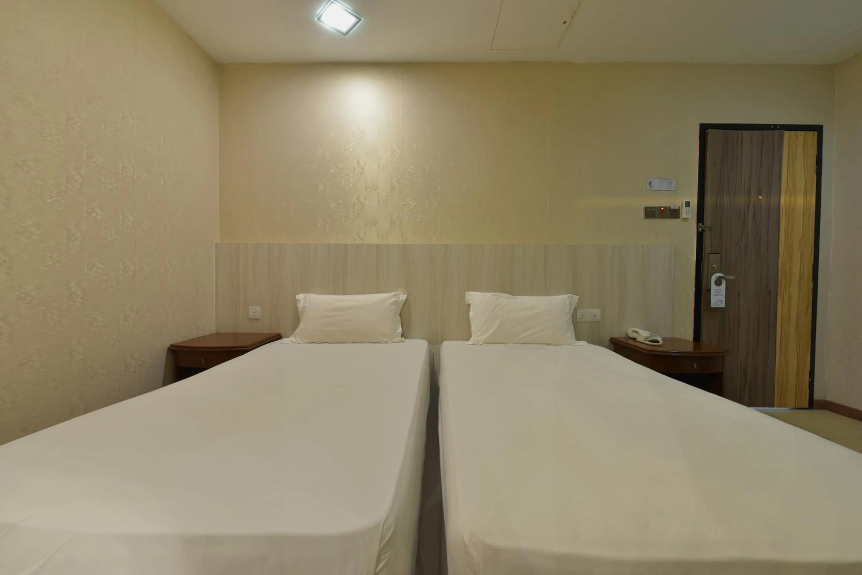 Bedroom, Bed in Townhouse OAK Hotel Holmes Johor Jaya