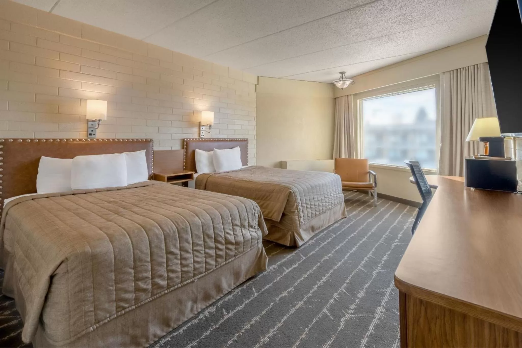 Bedroom, Bed in El Rancho Hotel