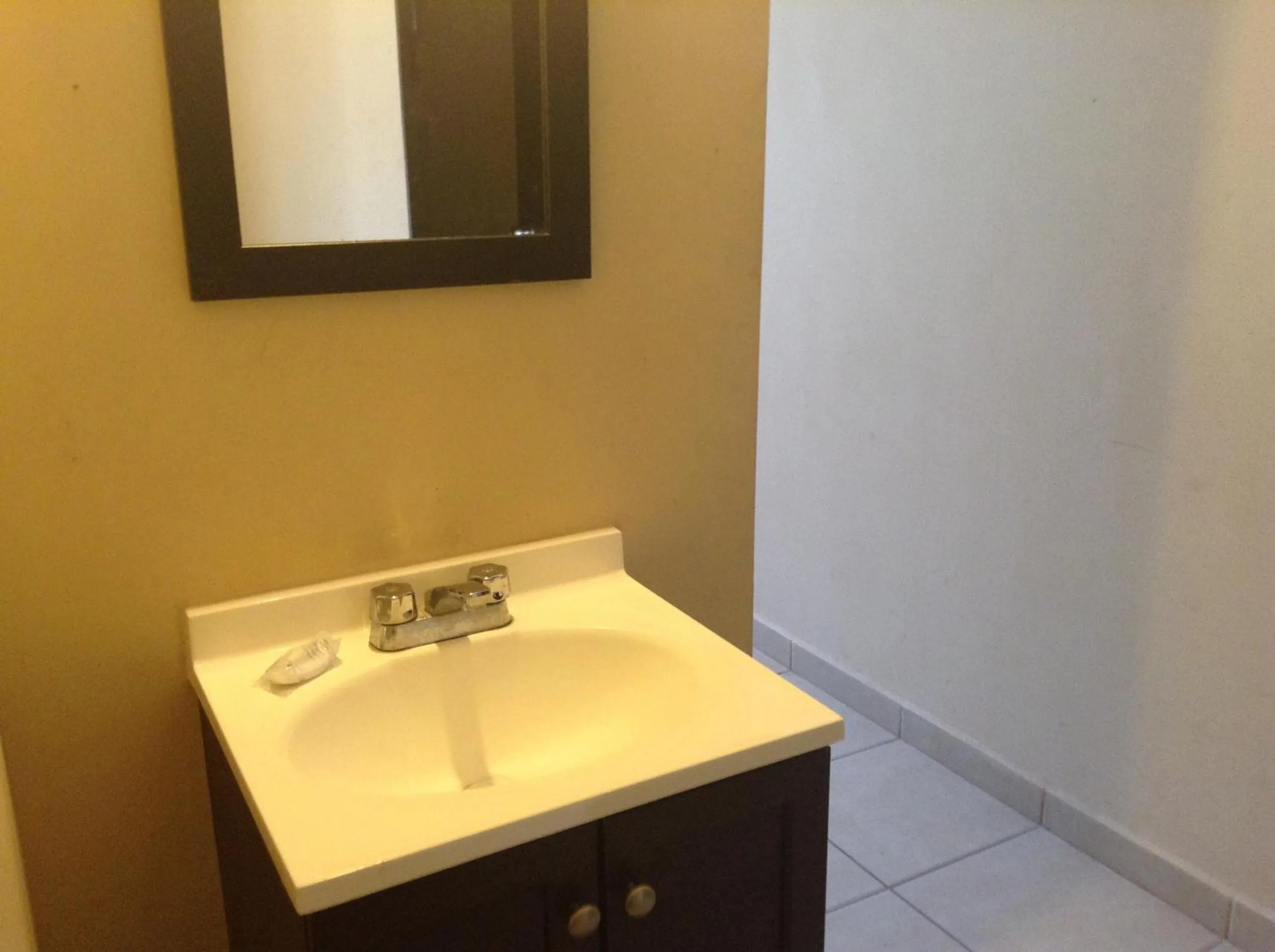 Bathroom in Los Jitos Hotel & Suites