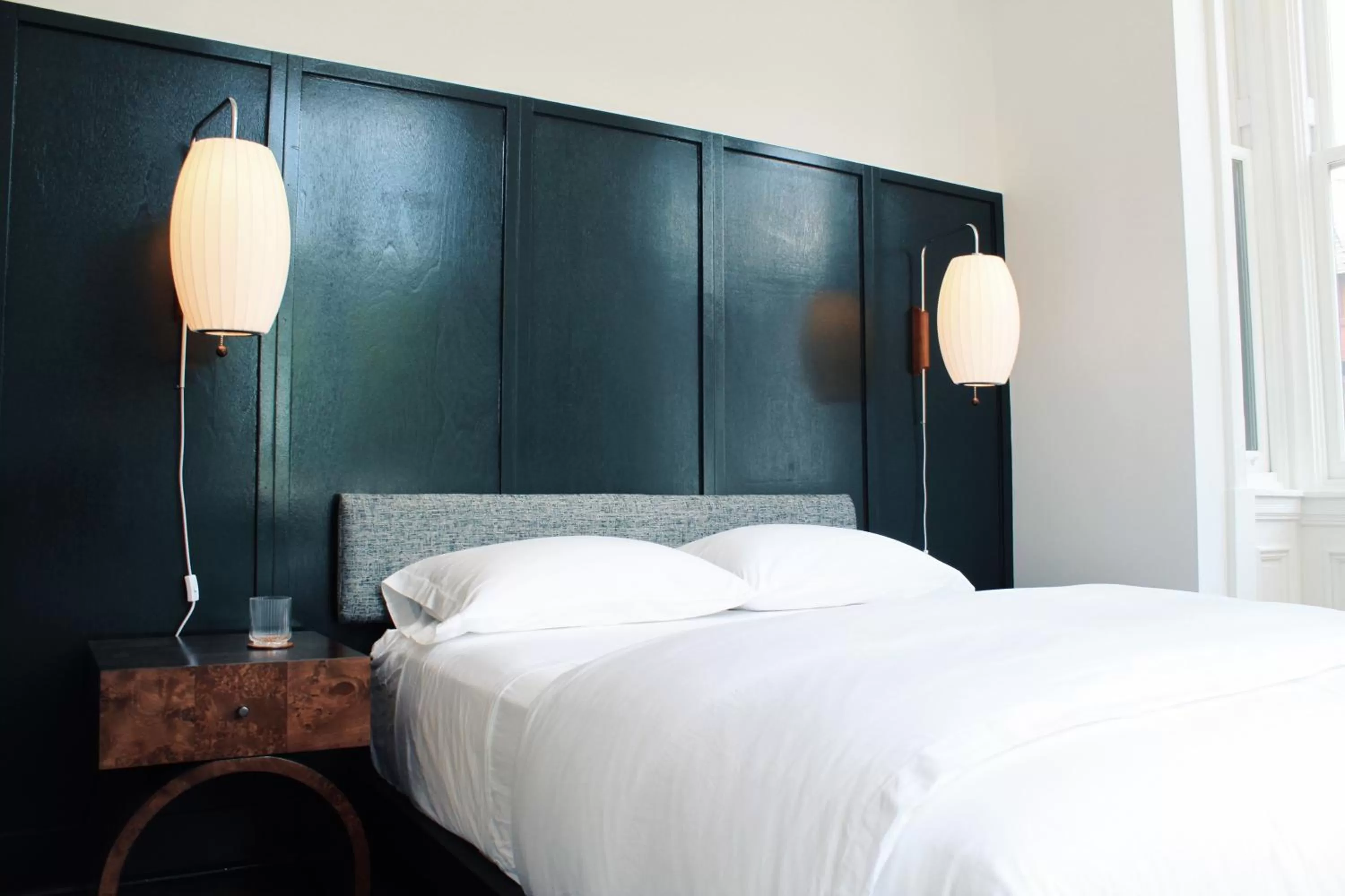 Stay Rafa At 2000 Spruce