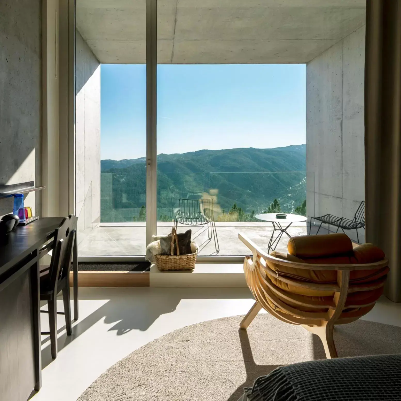 Premium Double Room in Casa de São Lourenço - Burel Panorama Hotel - member of Design Hotels Premium Double Room in Casa de São Lourenço - Burel Panorama Hotel - member of Design Hotels