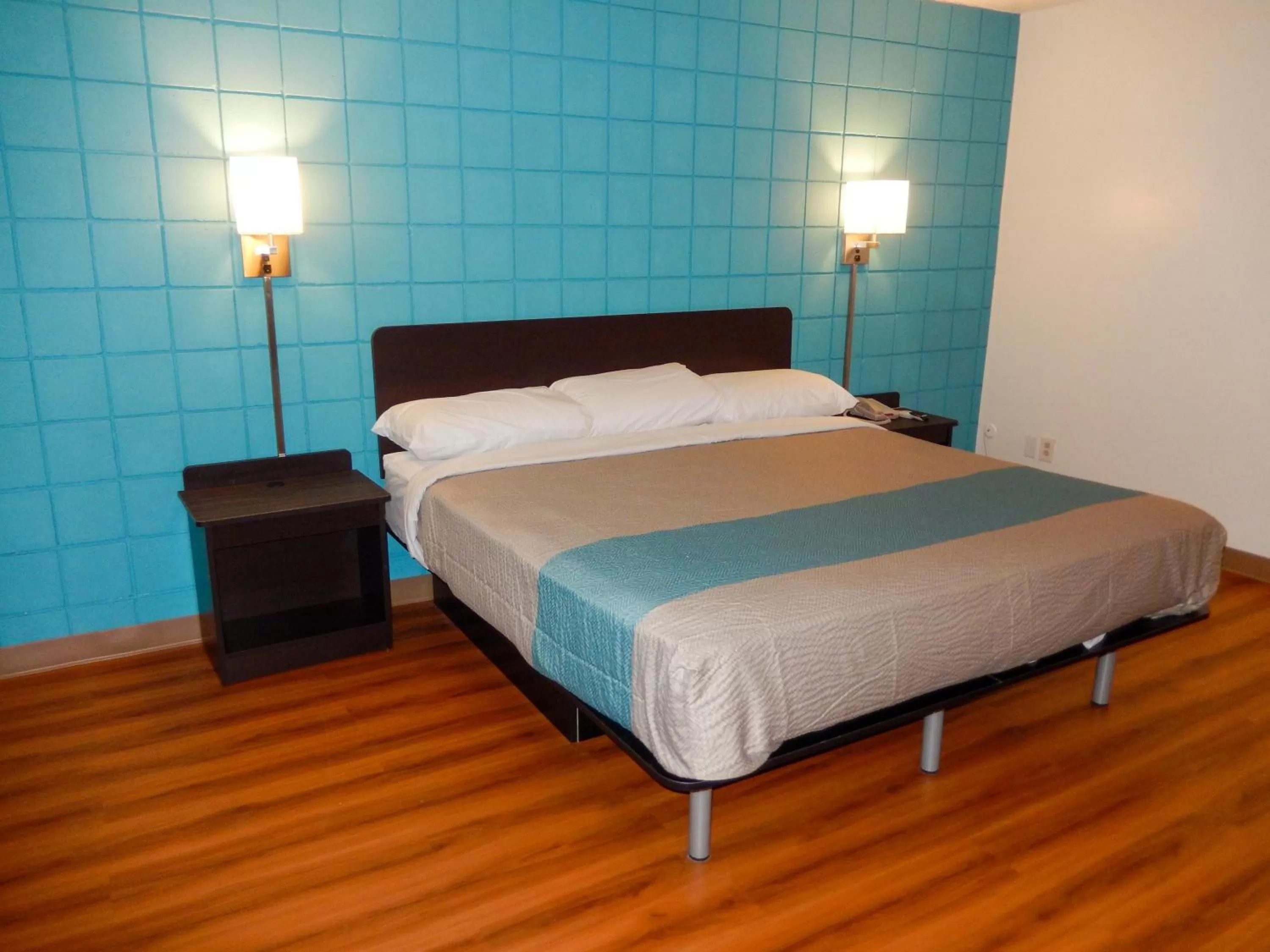 Photo of the whole room, Bed in Motel 6-Somers Point, NJ - Ocean City - Wild Wood Beach