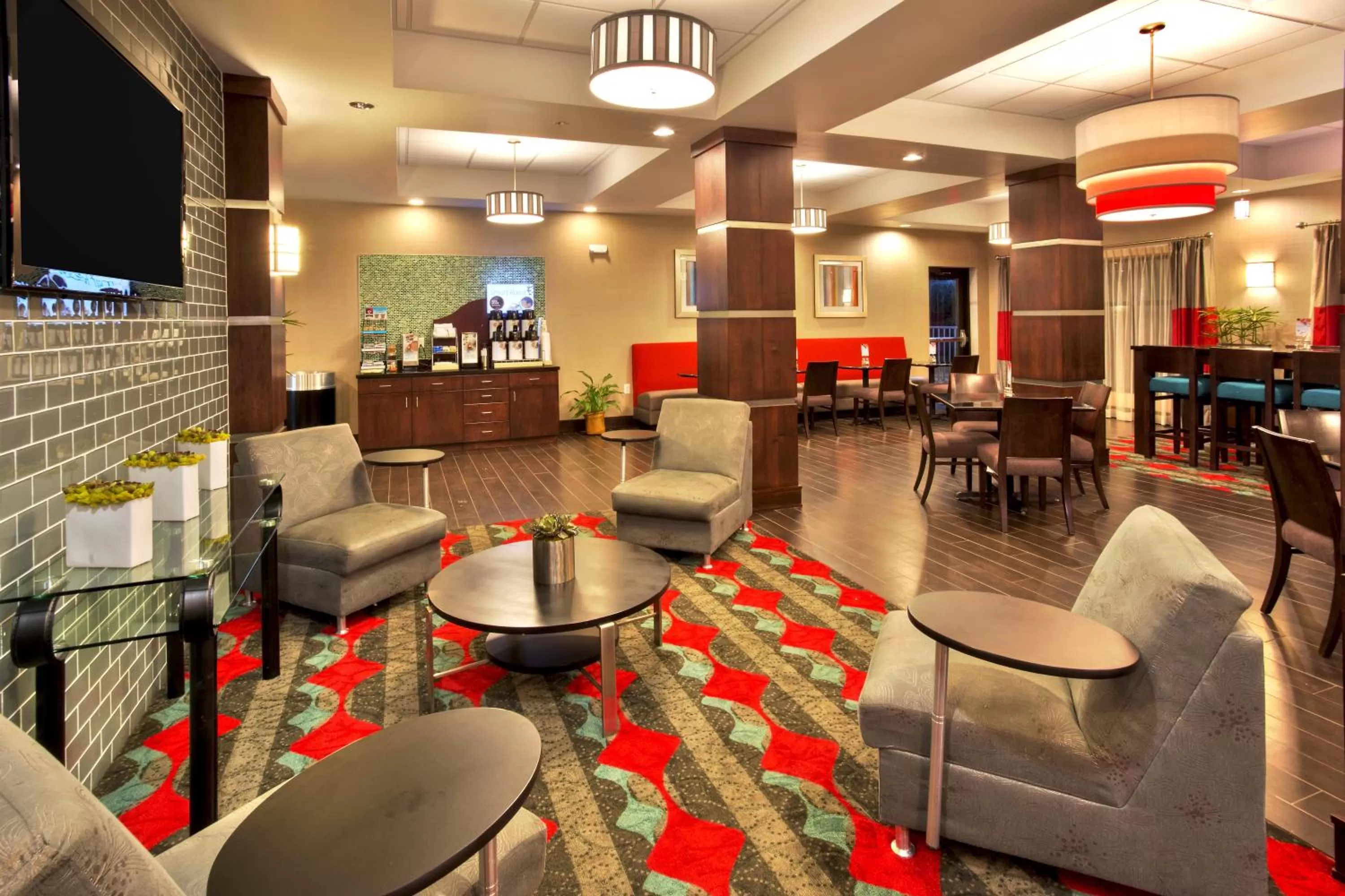 Breakfast in Holiday Inn Express & Suites Oak Ridge by IHG
