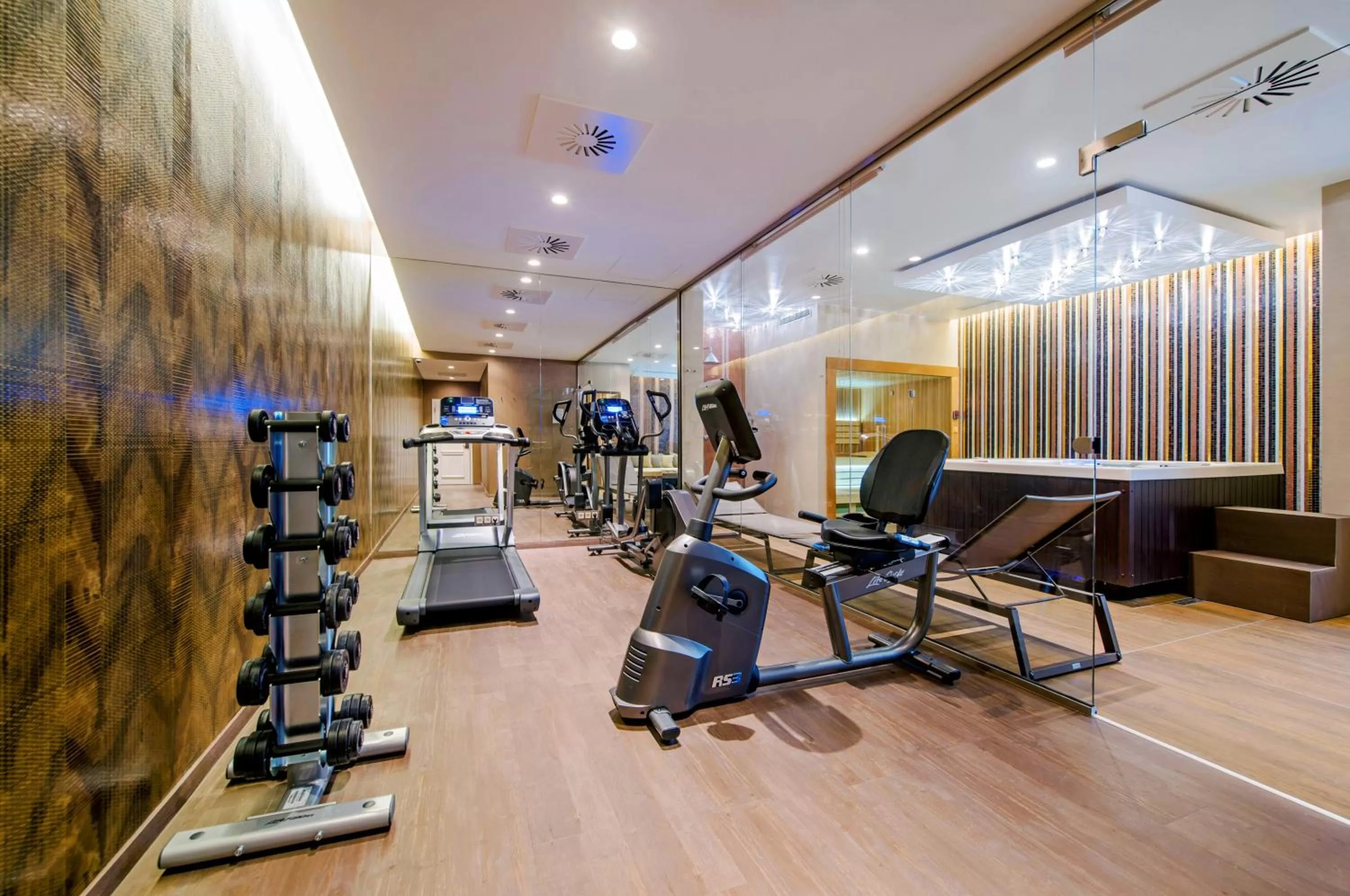 Fitness centre/facilities in Prestige Hotel Budapest