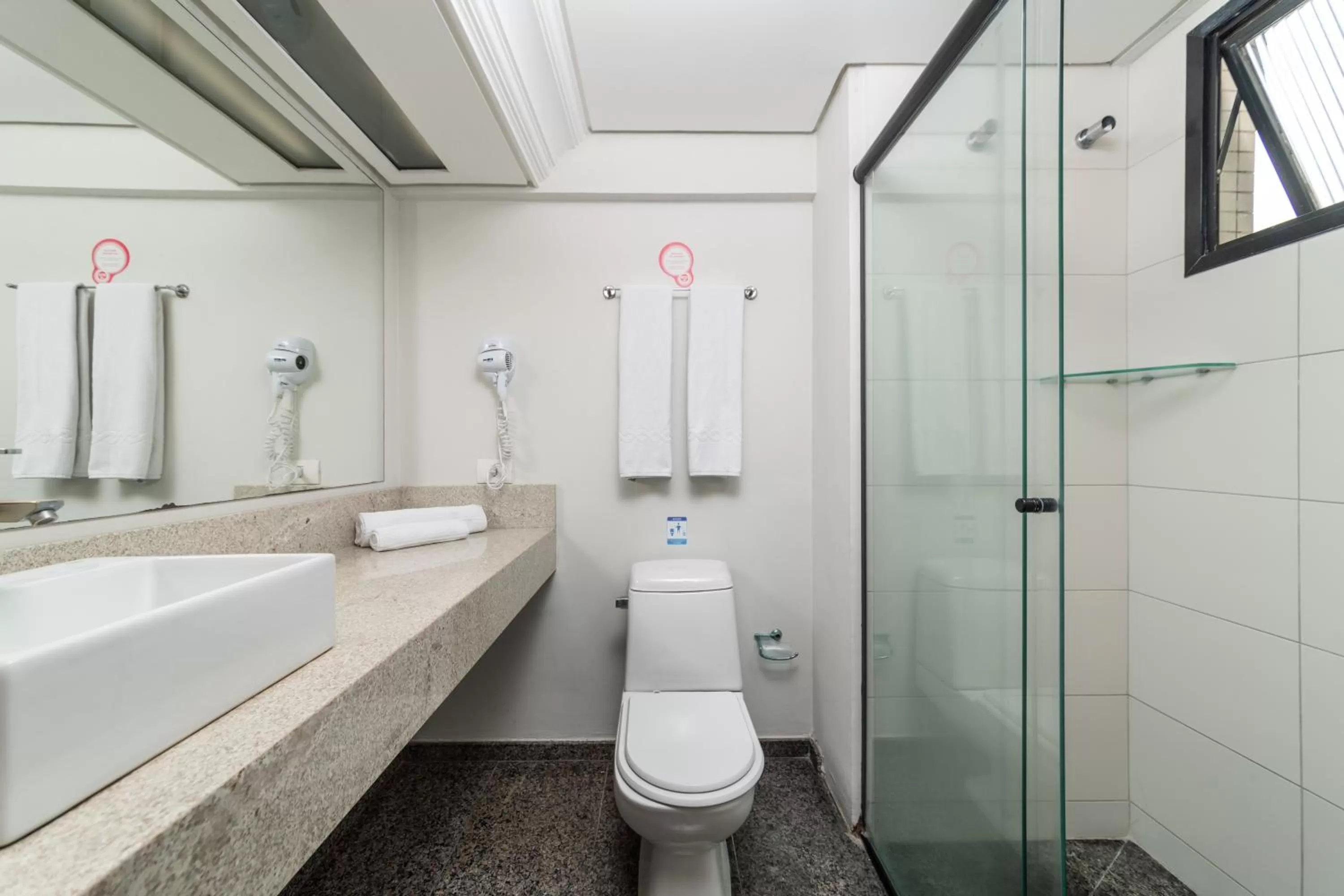 Bathroom in Rede Andrade Vernon