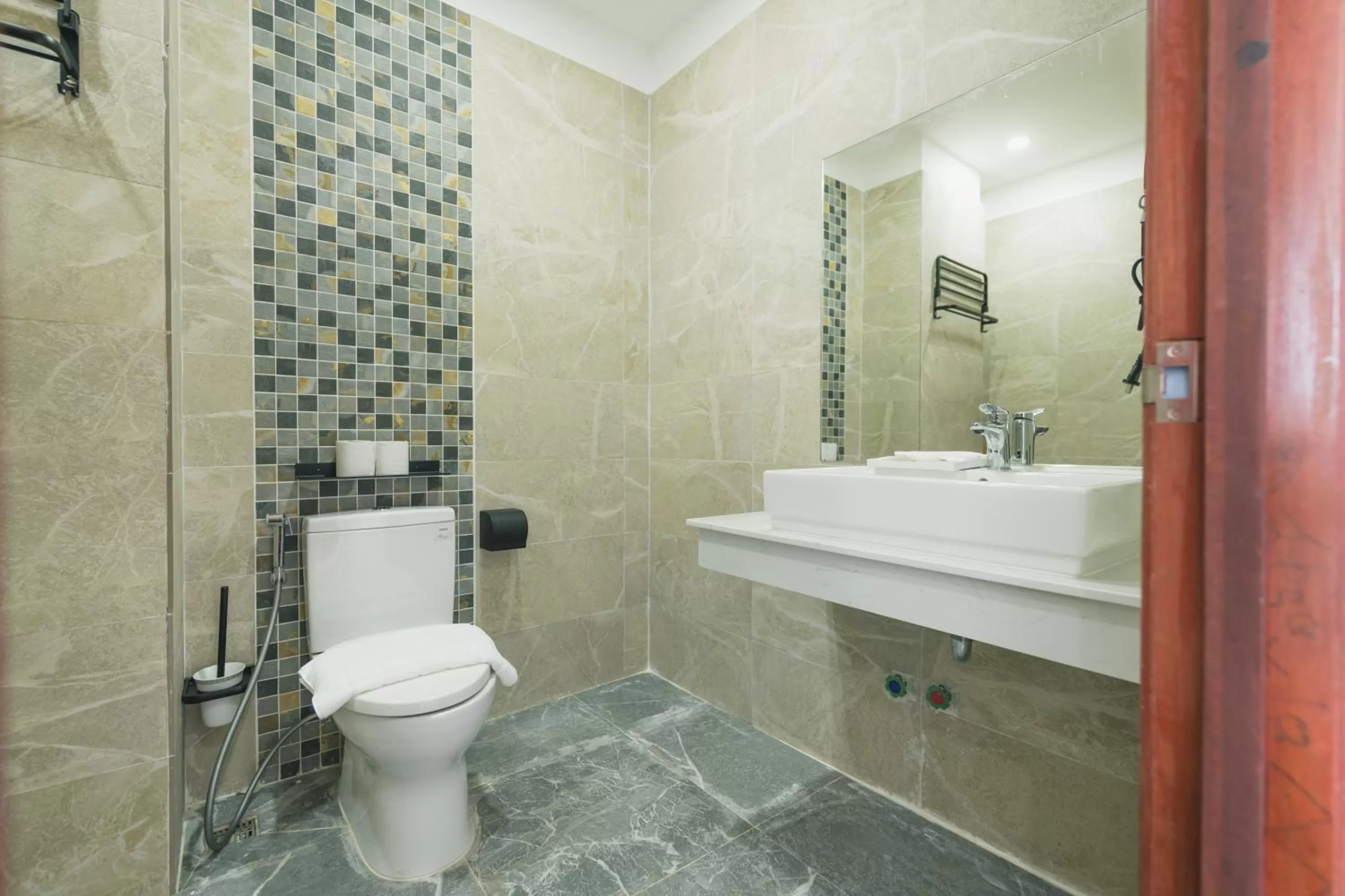 Shower in Residence 110 (Hotel and Apartments)