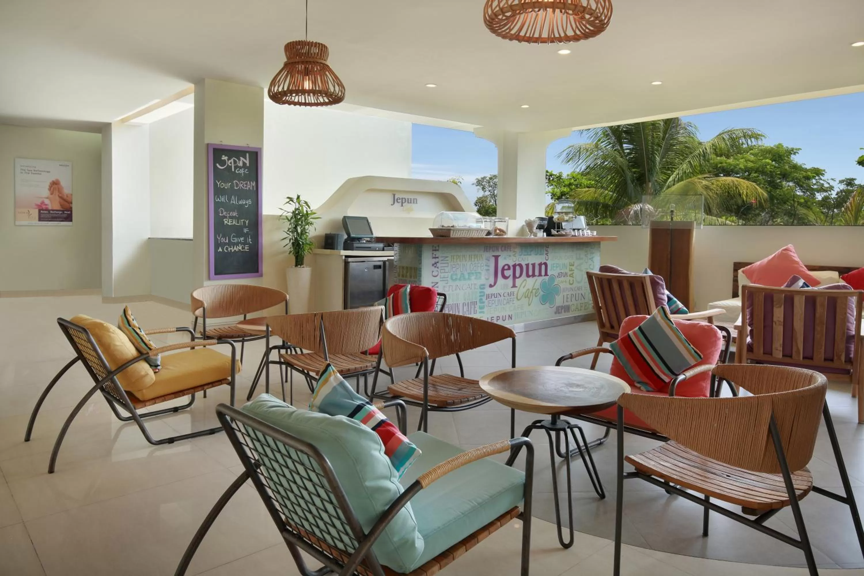 Restaurant/places to eat in Mercure Bali Nusa Dua