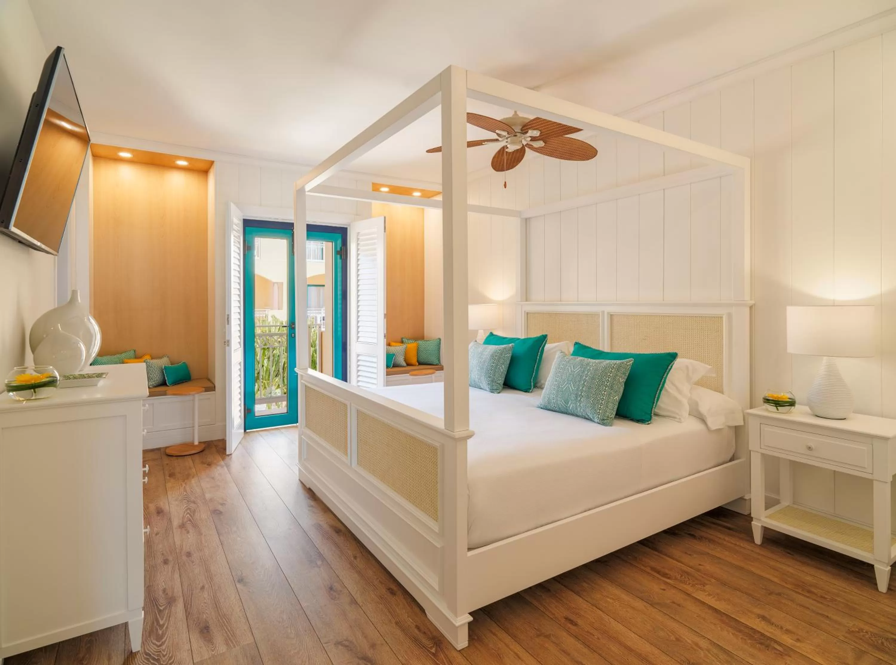 Photo of the whole room, Bed in H10 Playa Esmeralda - Adults Only