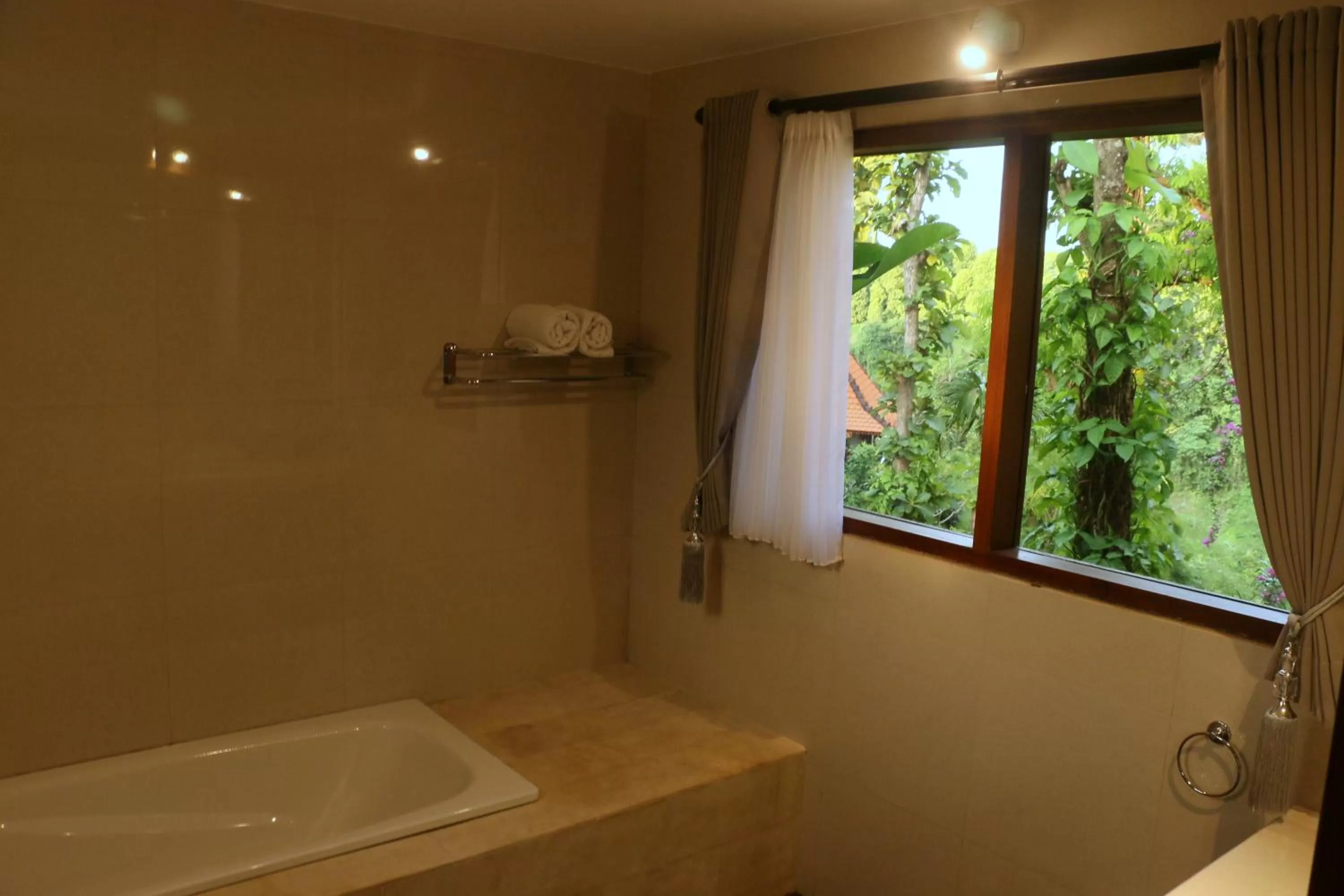 Bathroom in Shanti Natural Panorama View Hotel