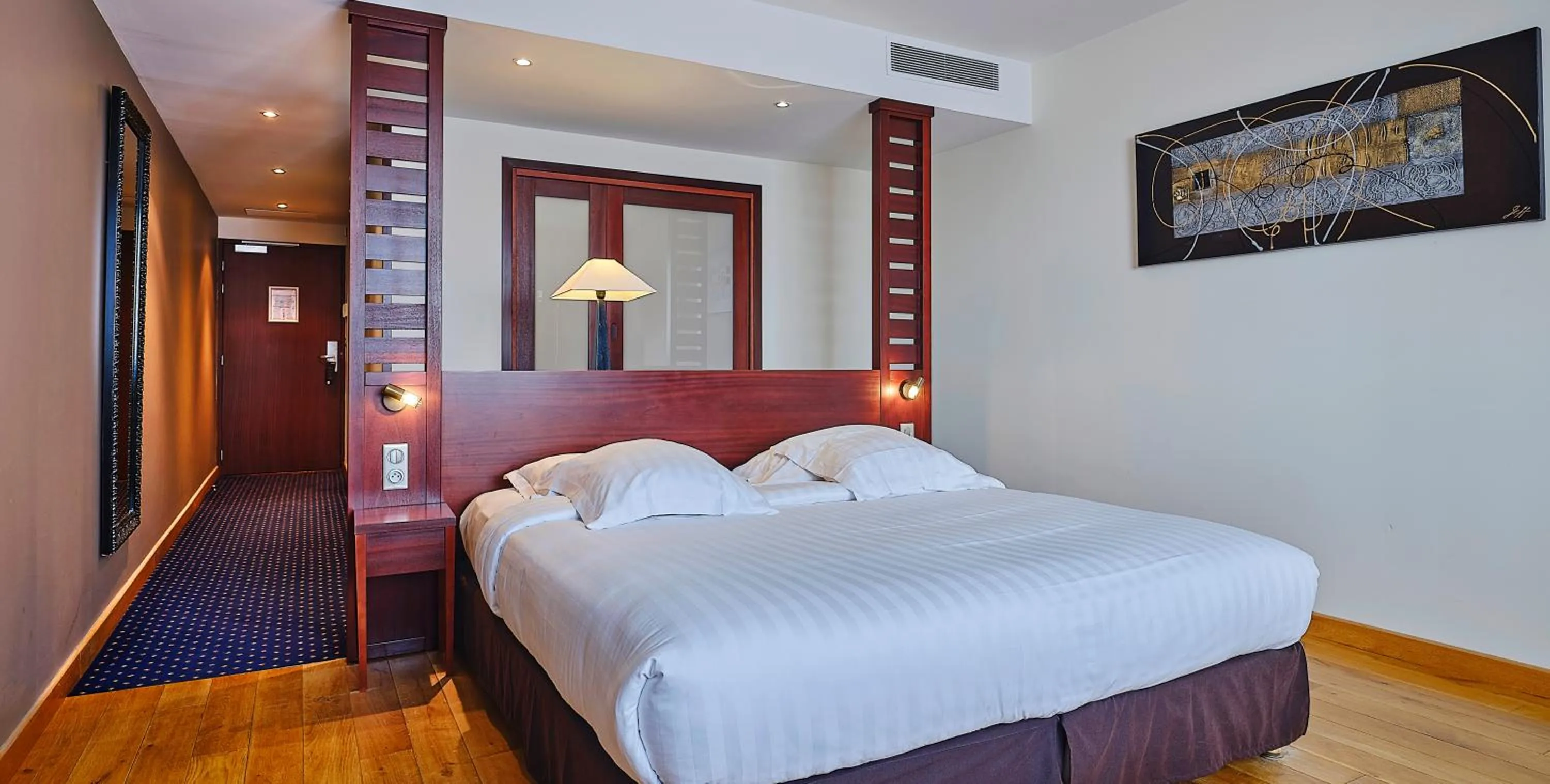 Bedroom, Bed in Le Mauritia Hotel et Spa