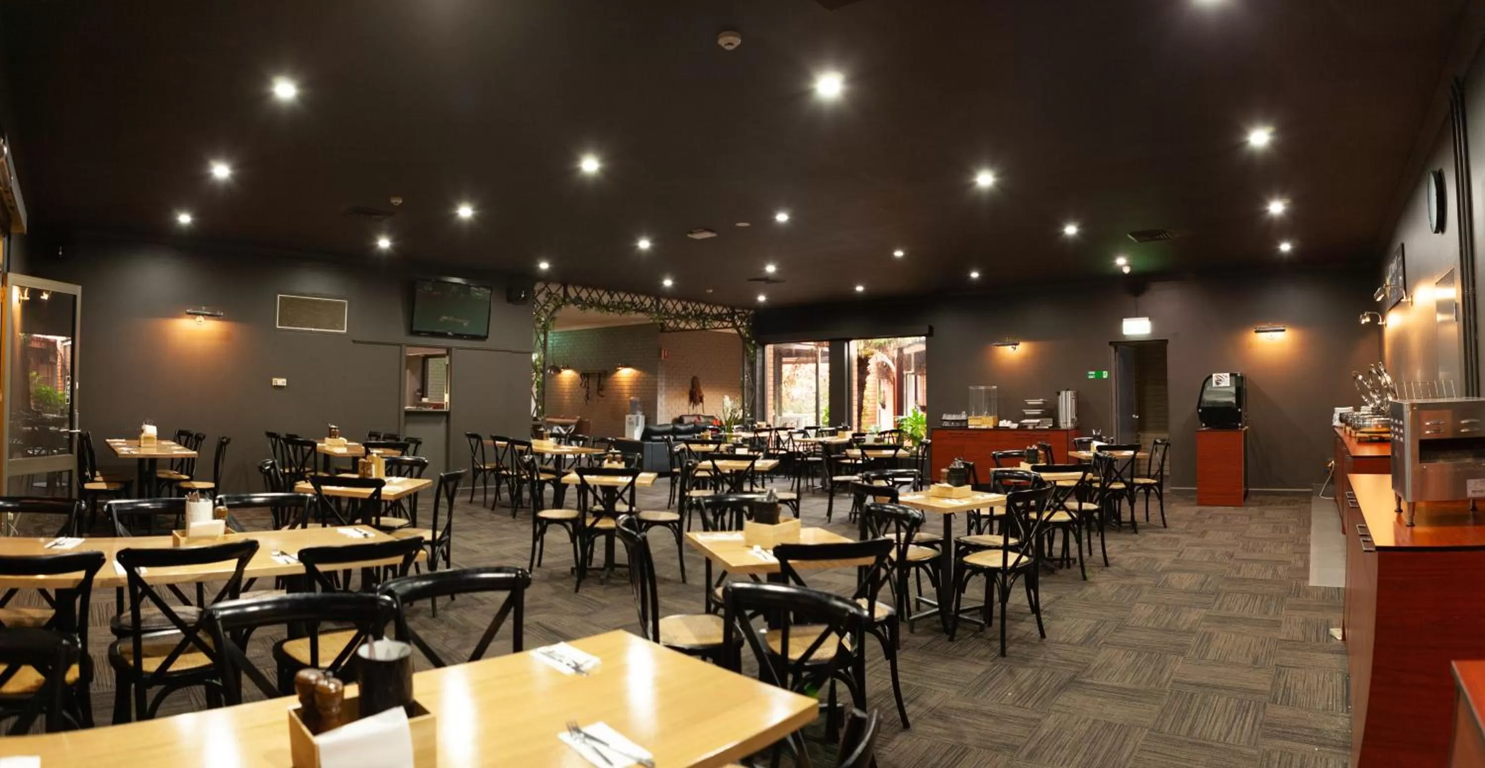 Restaurant/places to eat in Nightcap at Archer Hotel