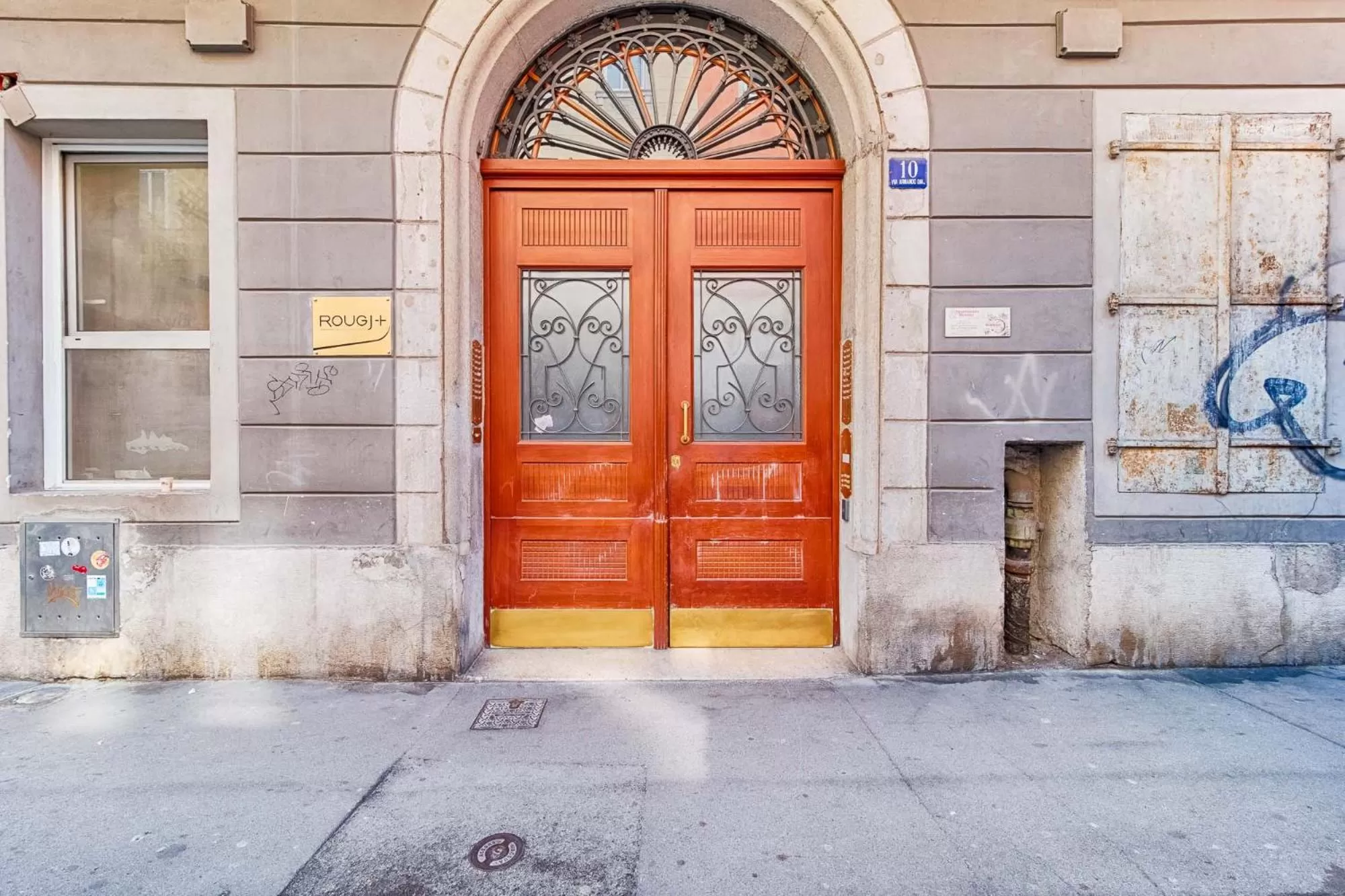 Property building in Lloyd Residence Triestino