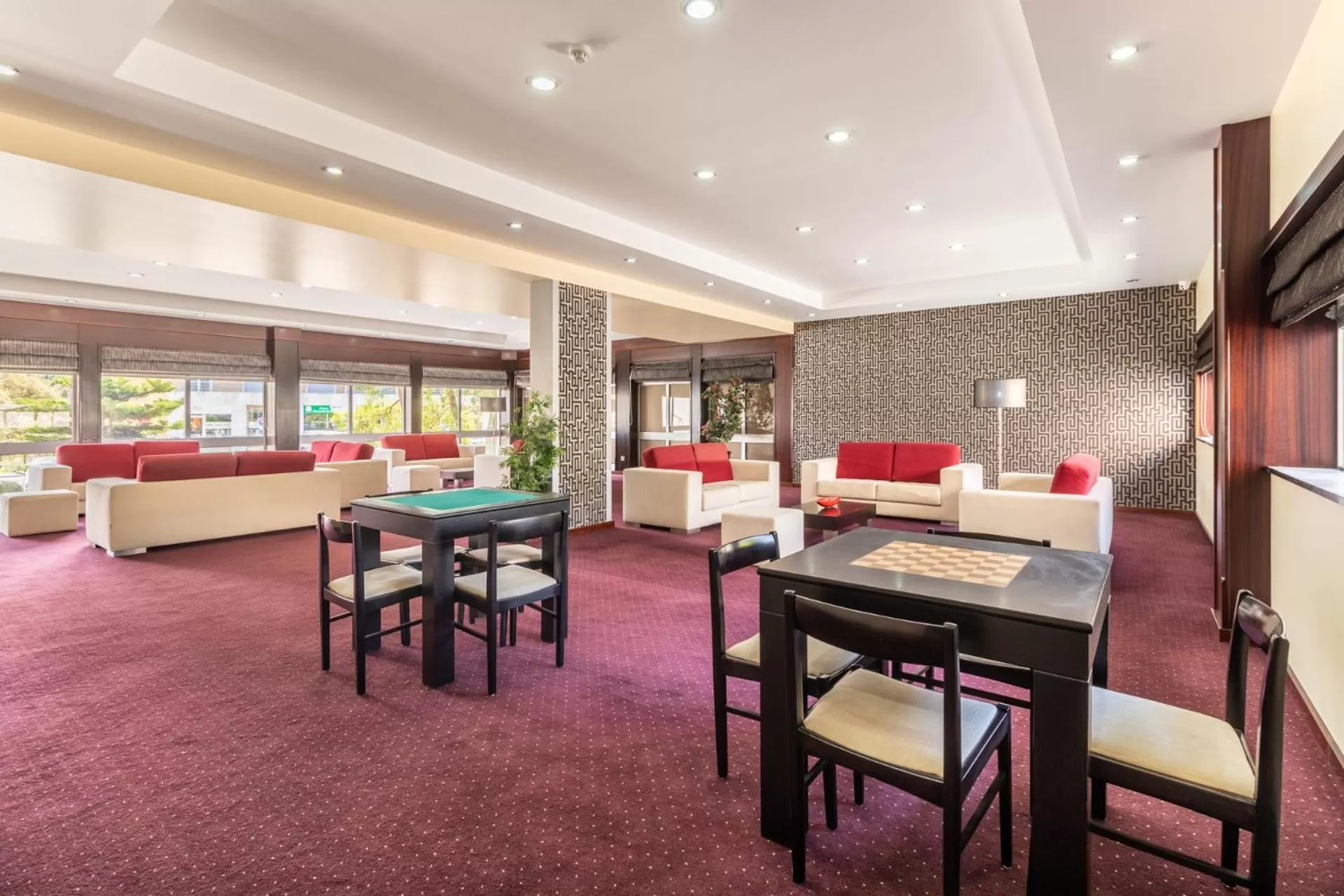 Communal lounge/ TV room in Hotel Colmeia