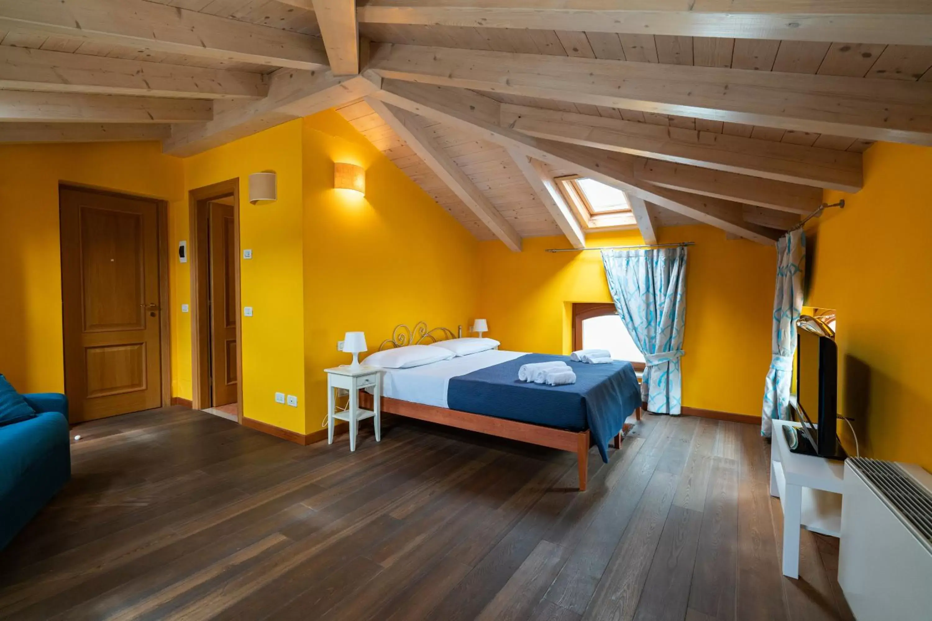 Standard Double Room in Gemma Rentals Standard Double Room in Gemma Rentals