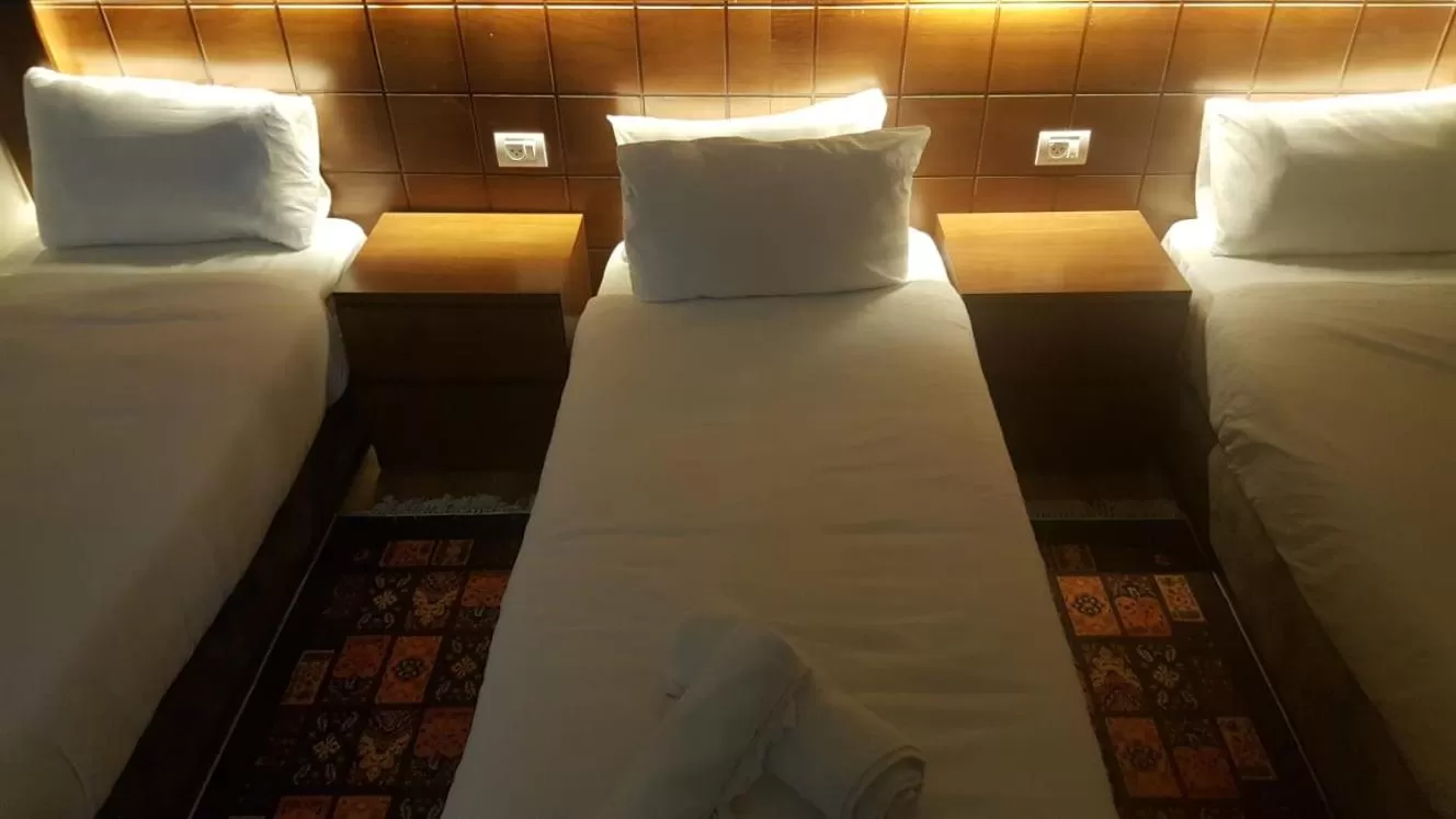 Property building, Bed in Assaraya Palace Hotel