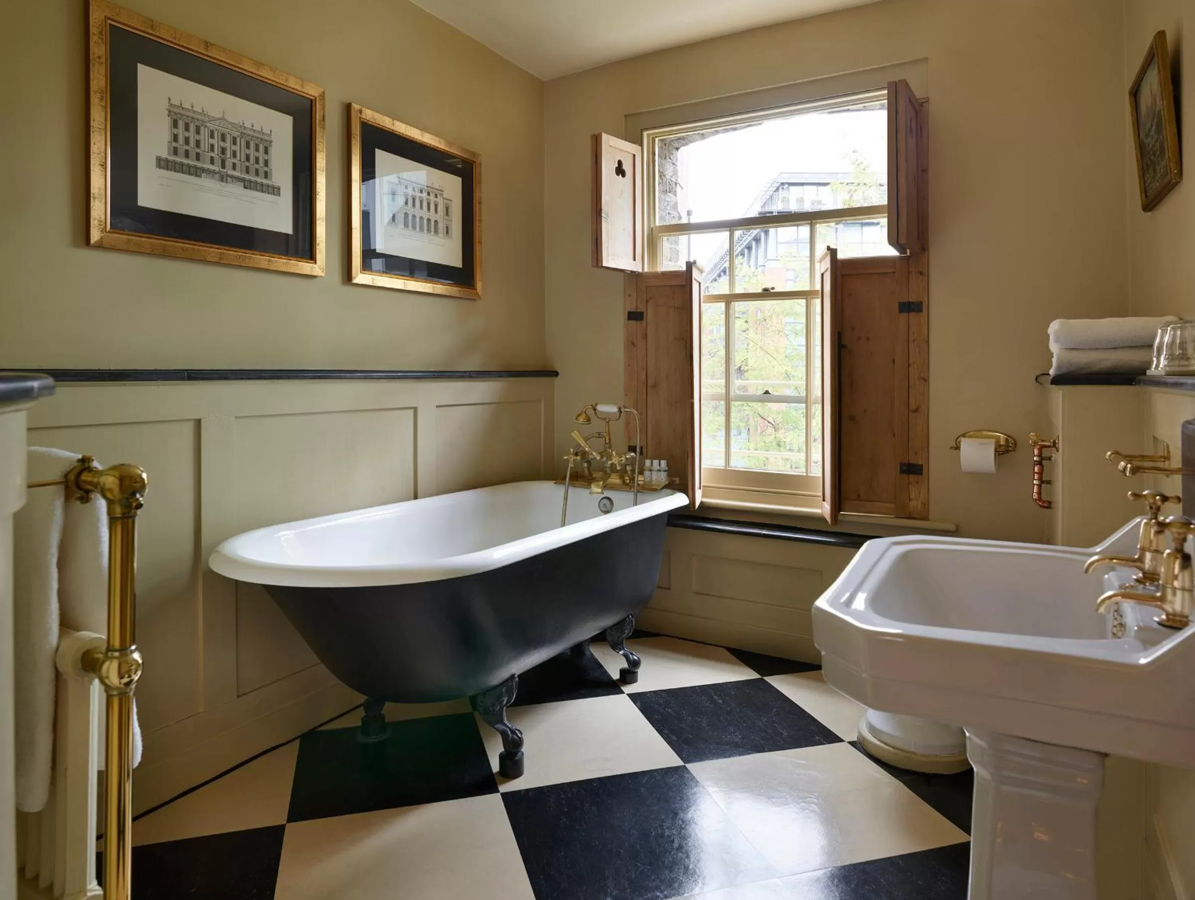 Bathroom in The Rookery