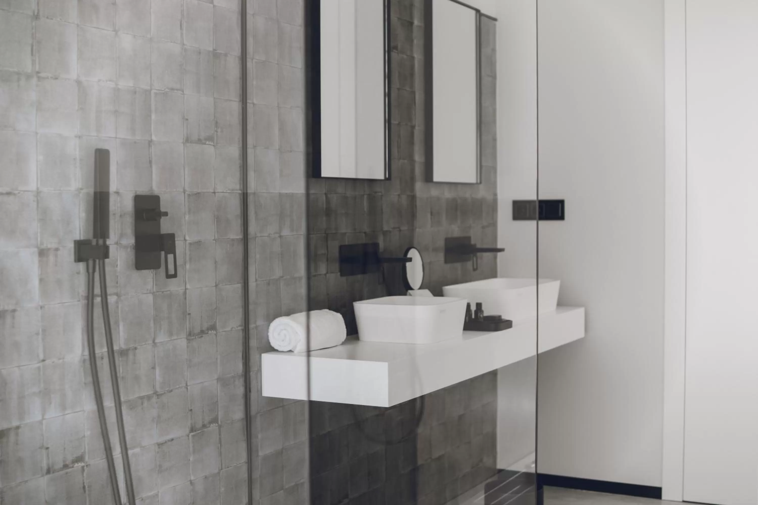 Shower, Bathroom in Atmos Hotel Boutique