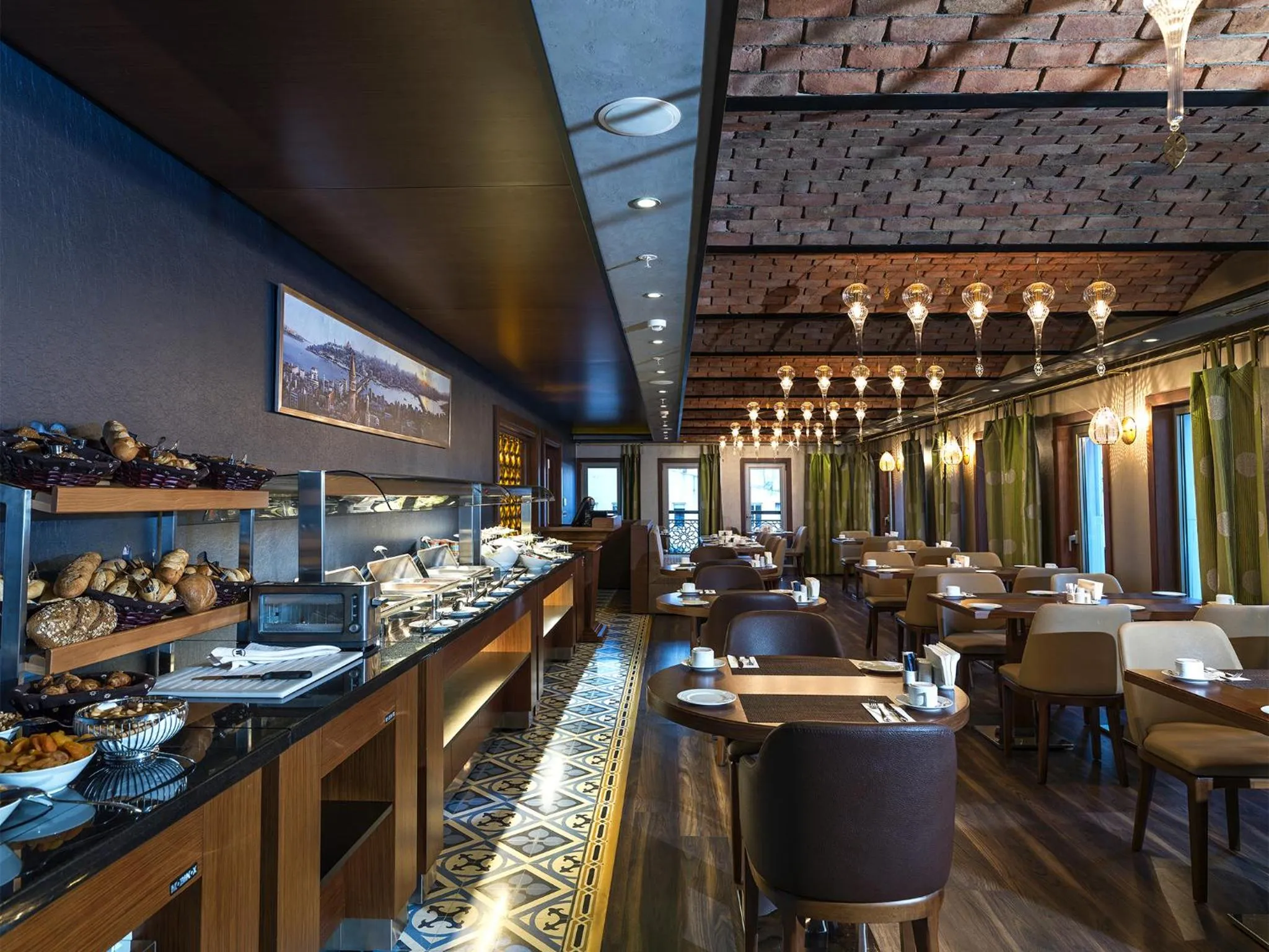 Restaurant/places to eat in Manesol Boutique Galata