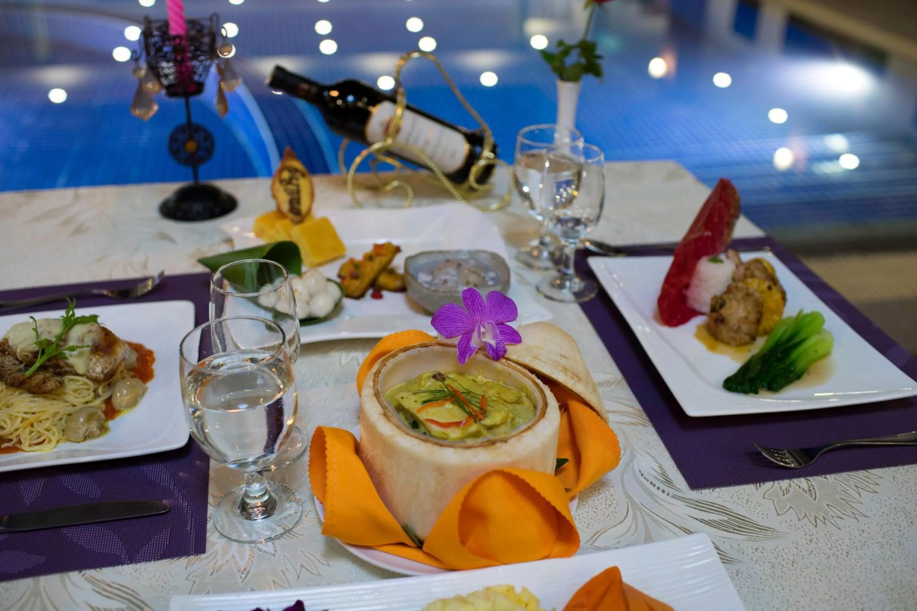 Lunch in Smiling Hotel