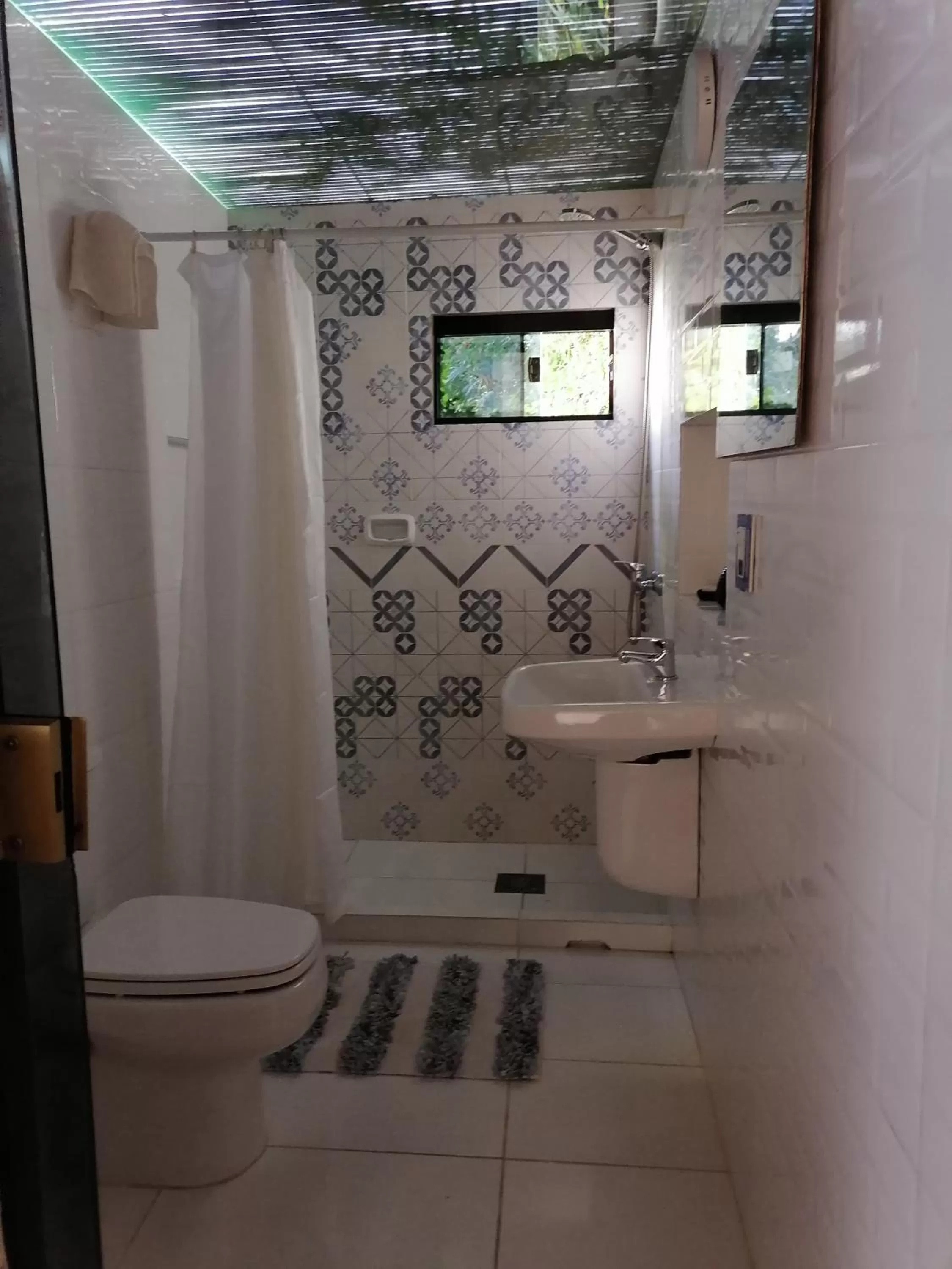 Bathroom in Granados B&B