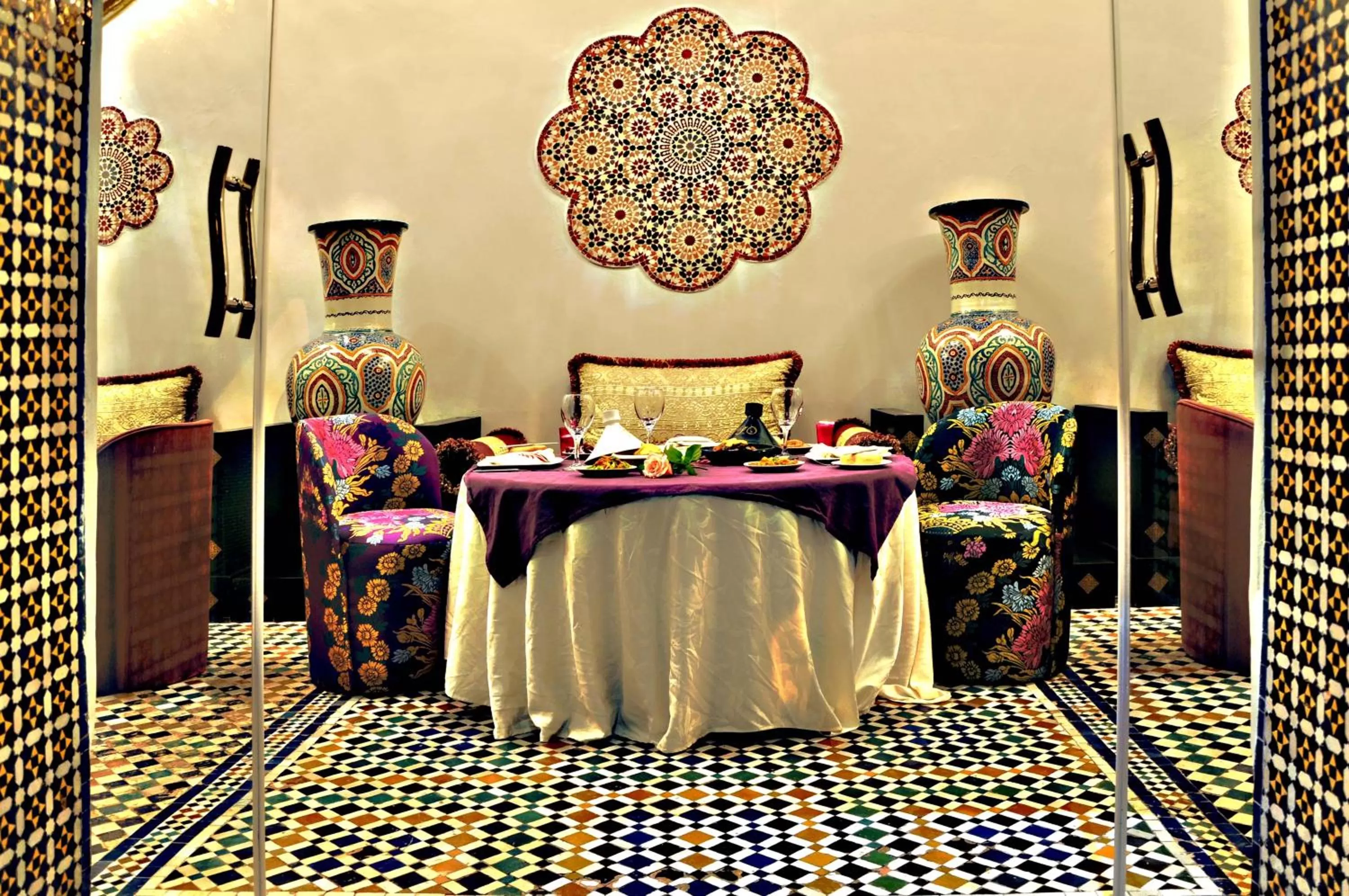 Seating area in Palais Ommeyad Suites & Spa