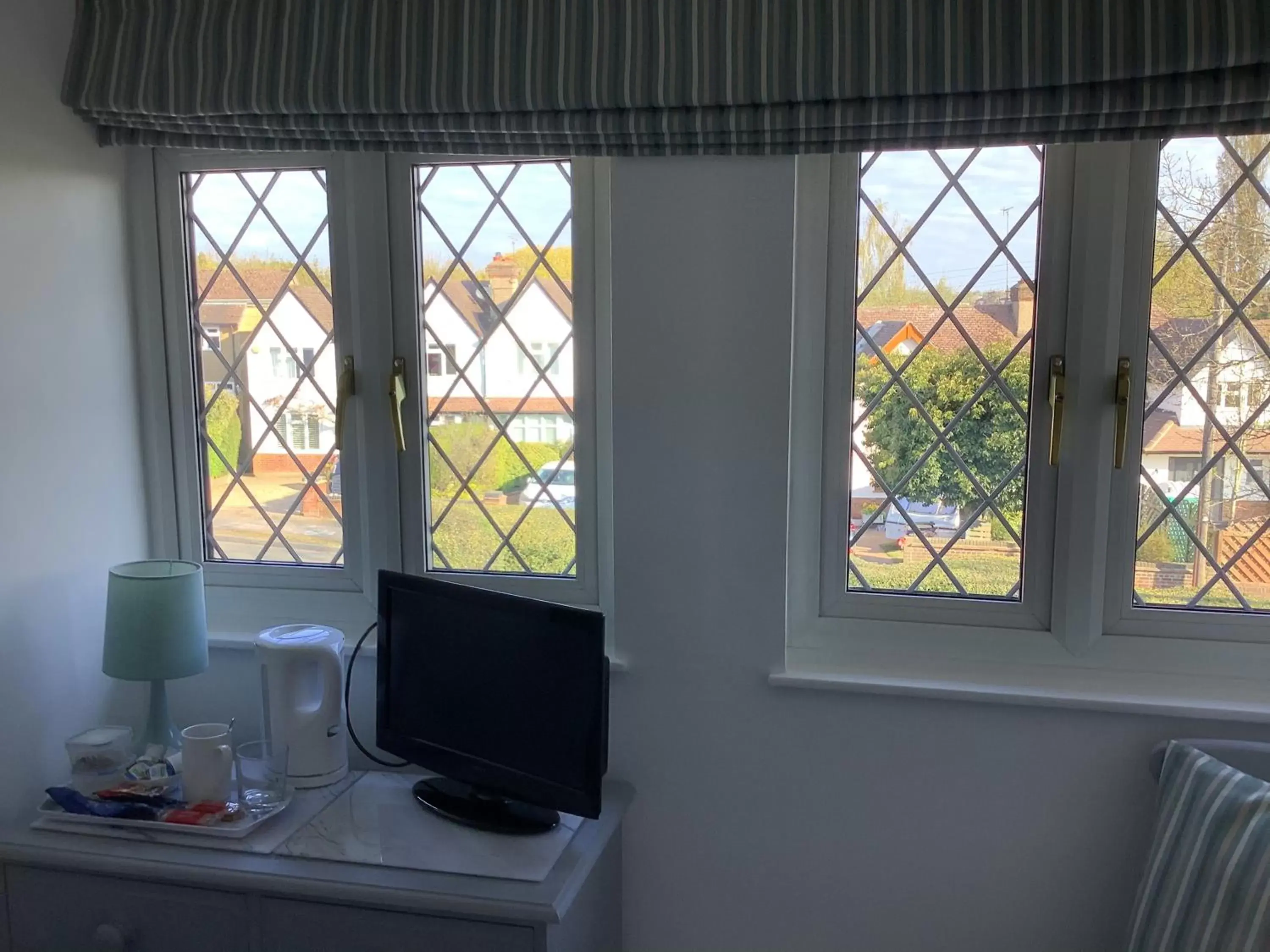 Single Room with Bathroom - single occupancy in Ragged Hall Lane Single Room with Bathroom - single occupancy in Ragged Hall Lane