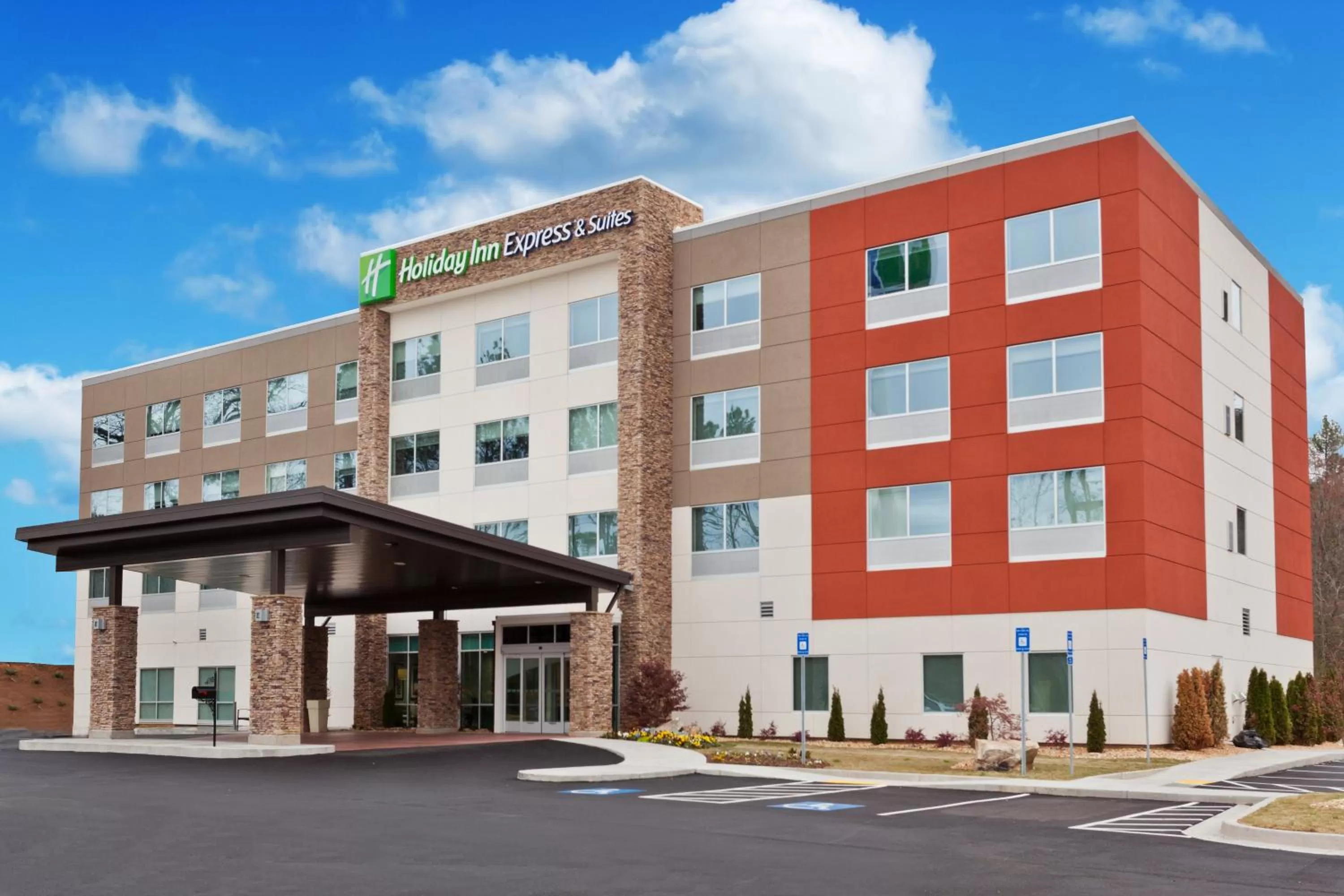 Property building in Holiday Inn Express & Suites - Cartersville by IHG