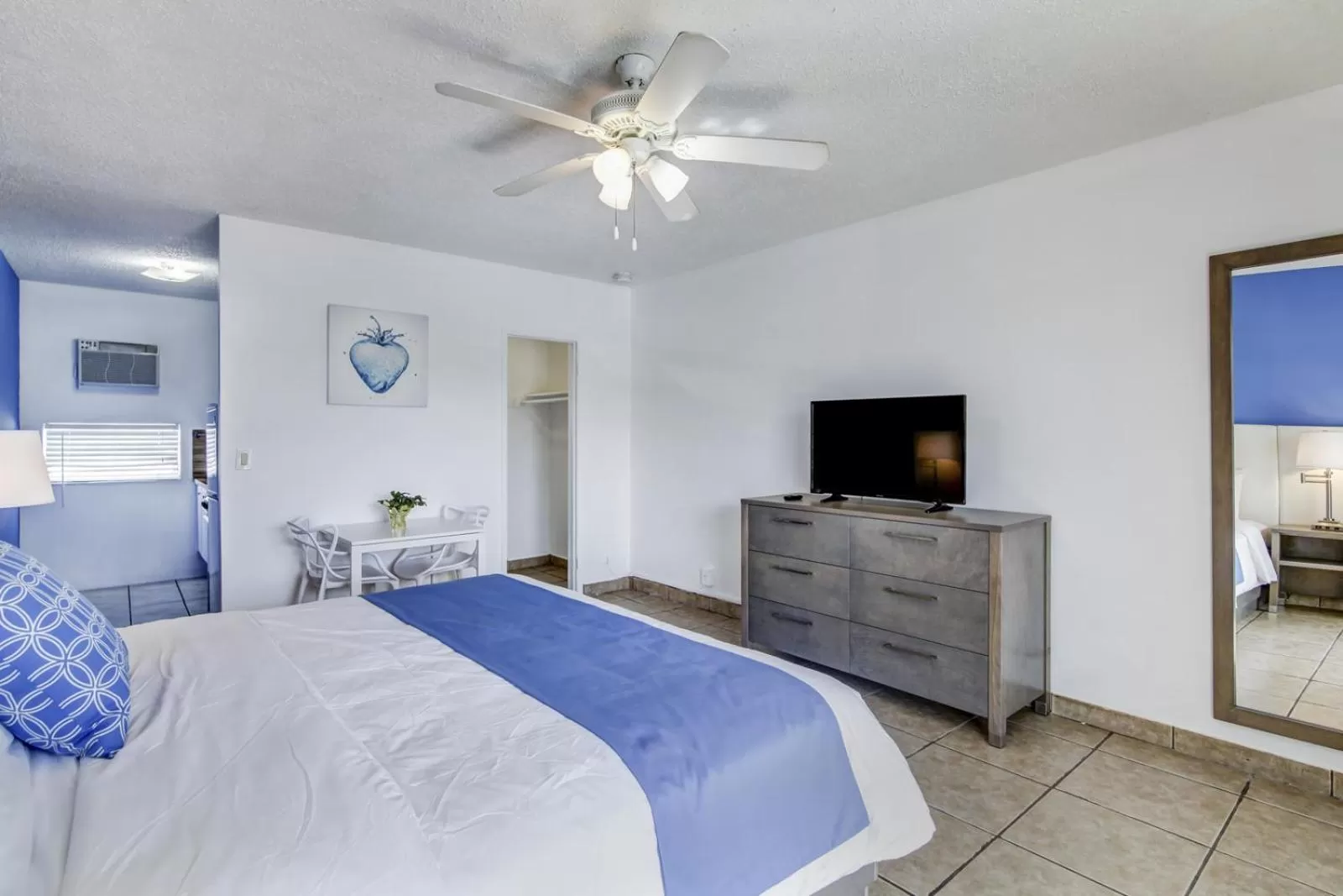 TV and multimedia, Bed in Blue Strawberry by the Sea