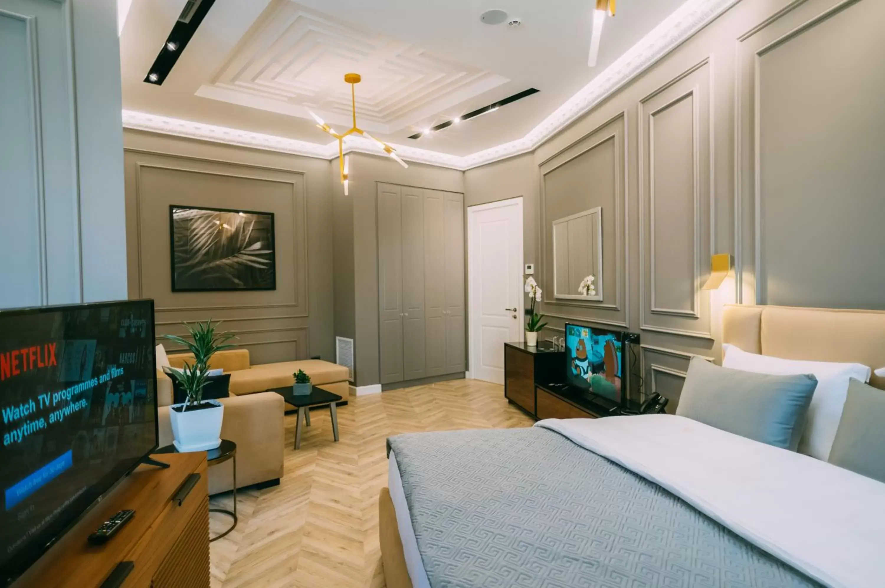 Deluxe King Suite in Hotel Stela Center Deluxe King Suite in Hotel Stela Center