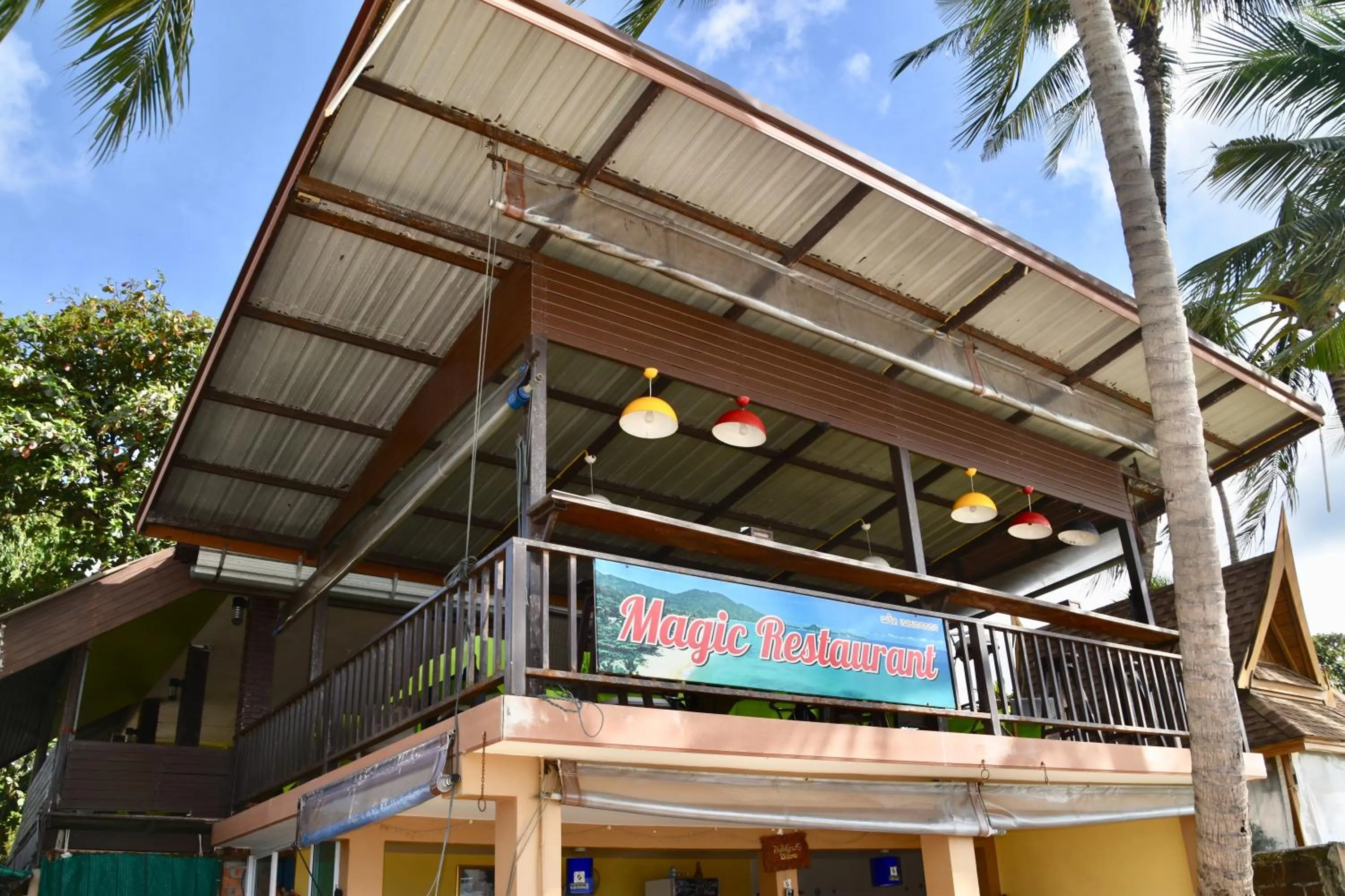 Restaurant/places to eat in Magic Resort