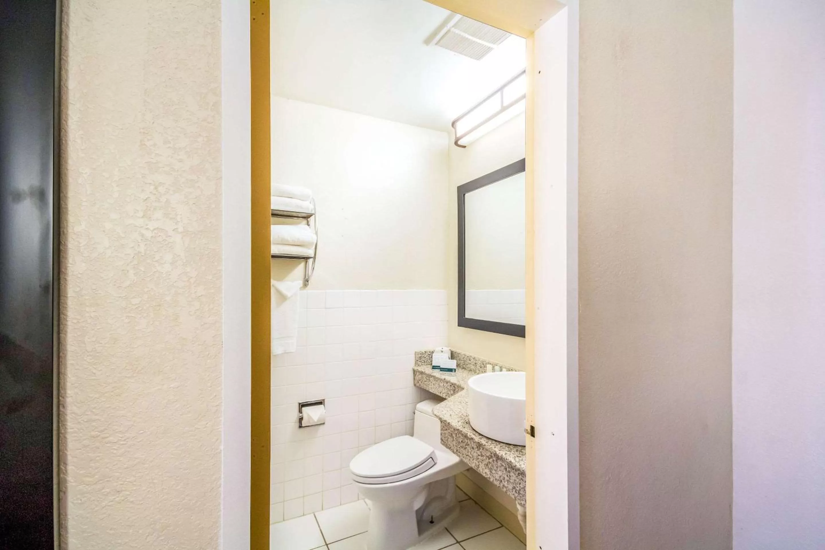 Photo of the whole room in Quality Inn & Suites Kansas City - Independence I-70 East