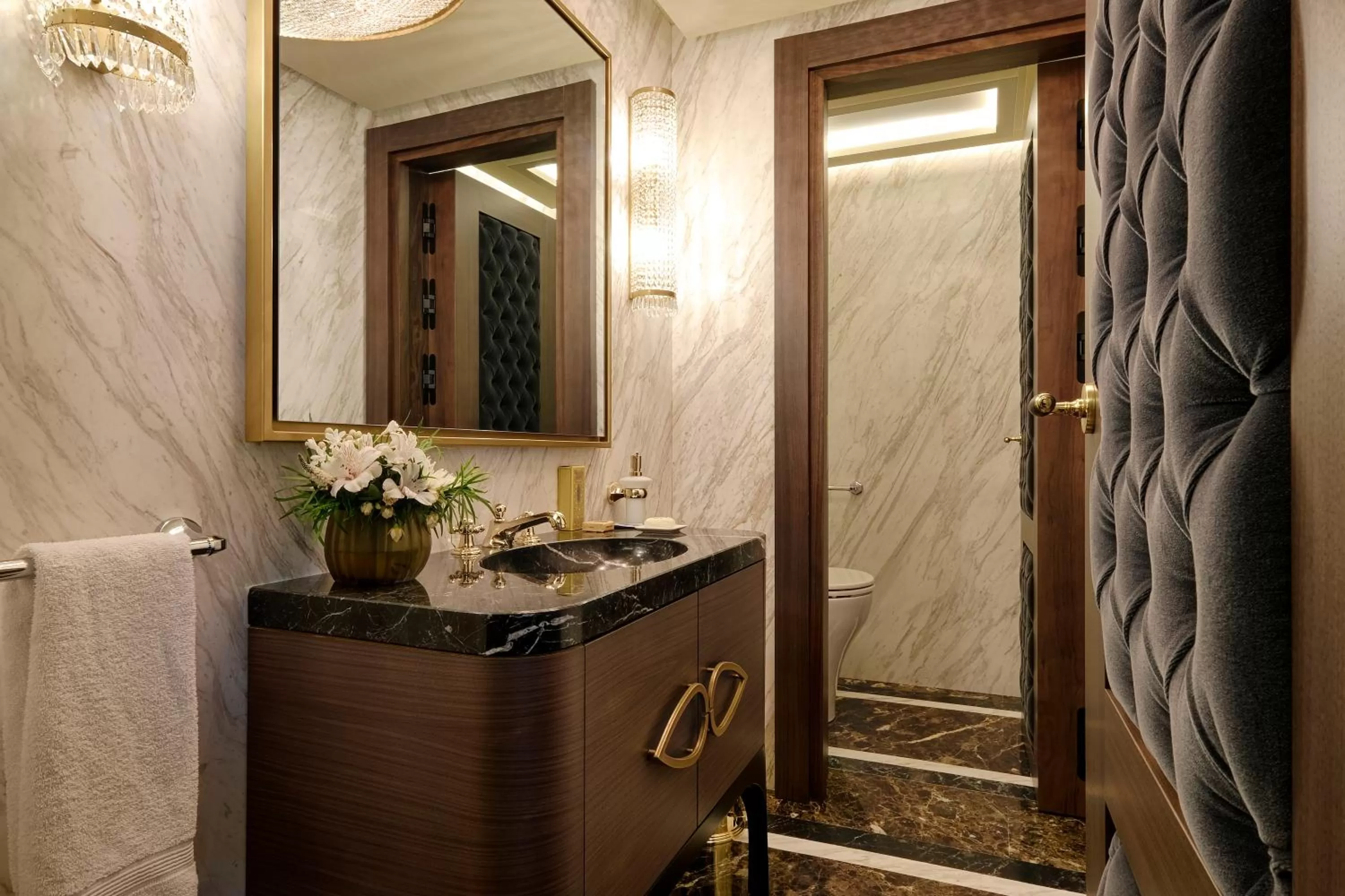 Toilet in Sofitel Barcelona Skipper