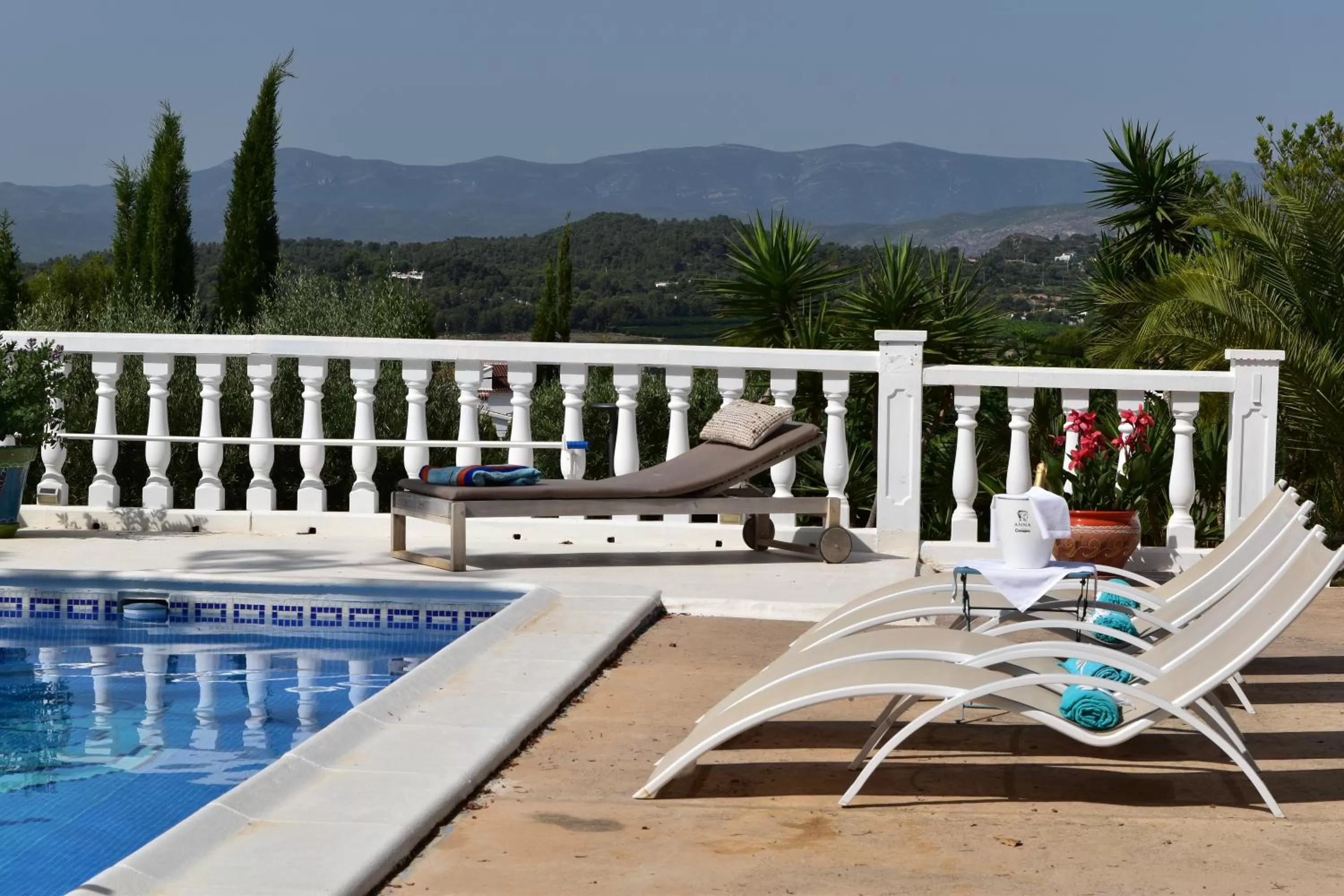 Swimming Pool in Casa Loro Loco B&B