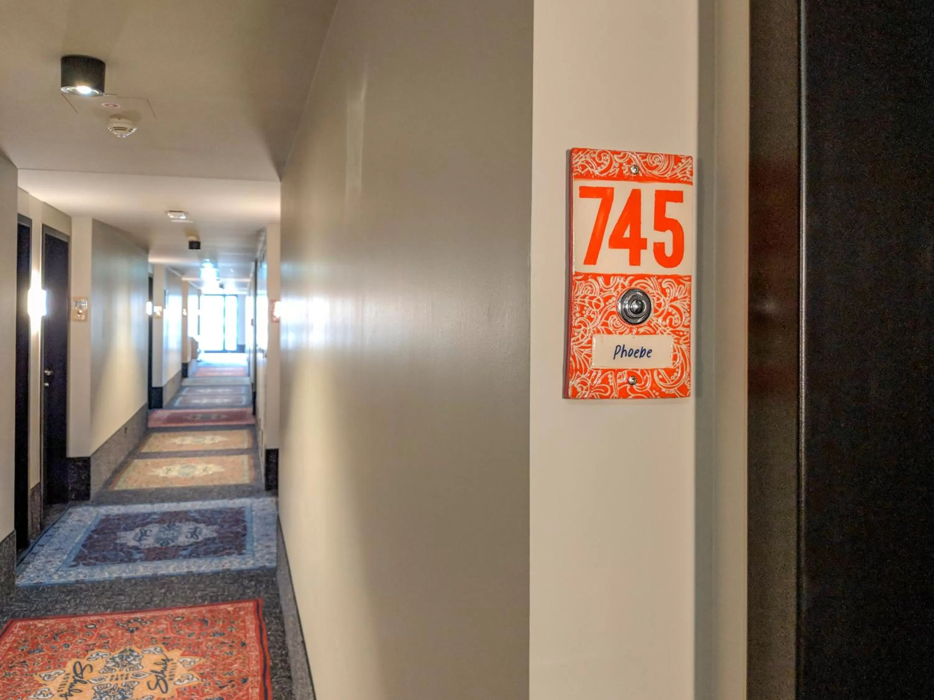 Schulz Hotel Berlin Wall at the East Side Gallery